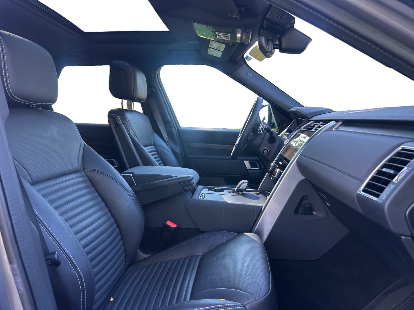 used 2023 Land Rover Discovery car, priced at $40,397