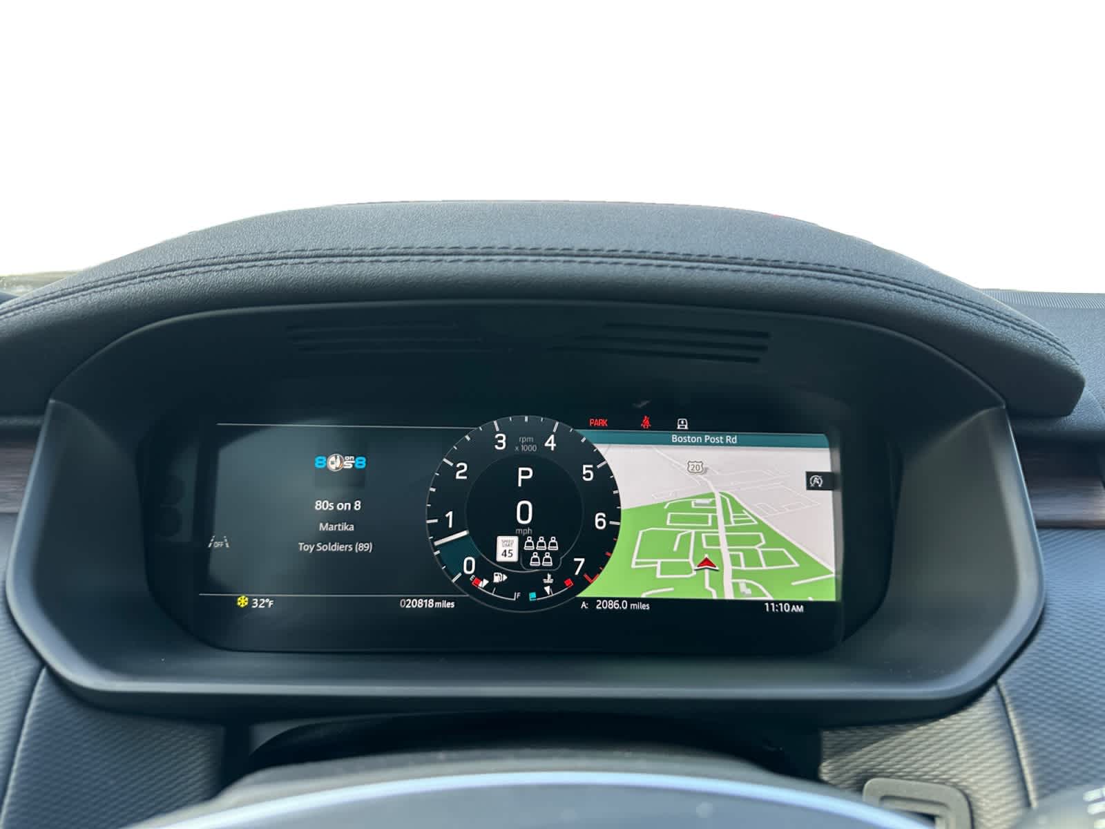 used 2024 Land Rover Discovery car, priced at $55,998