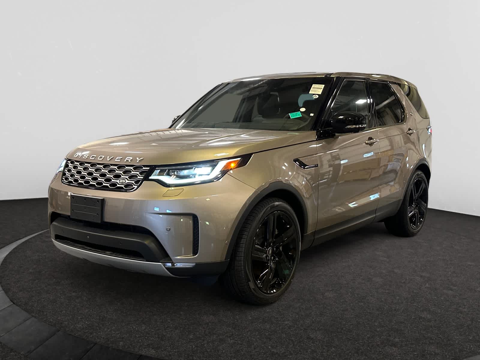 new 2025 Land Rover Discovery car, priced at $69,888
