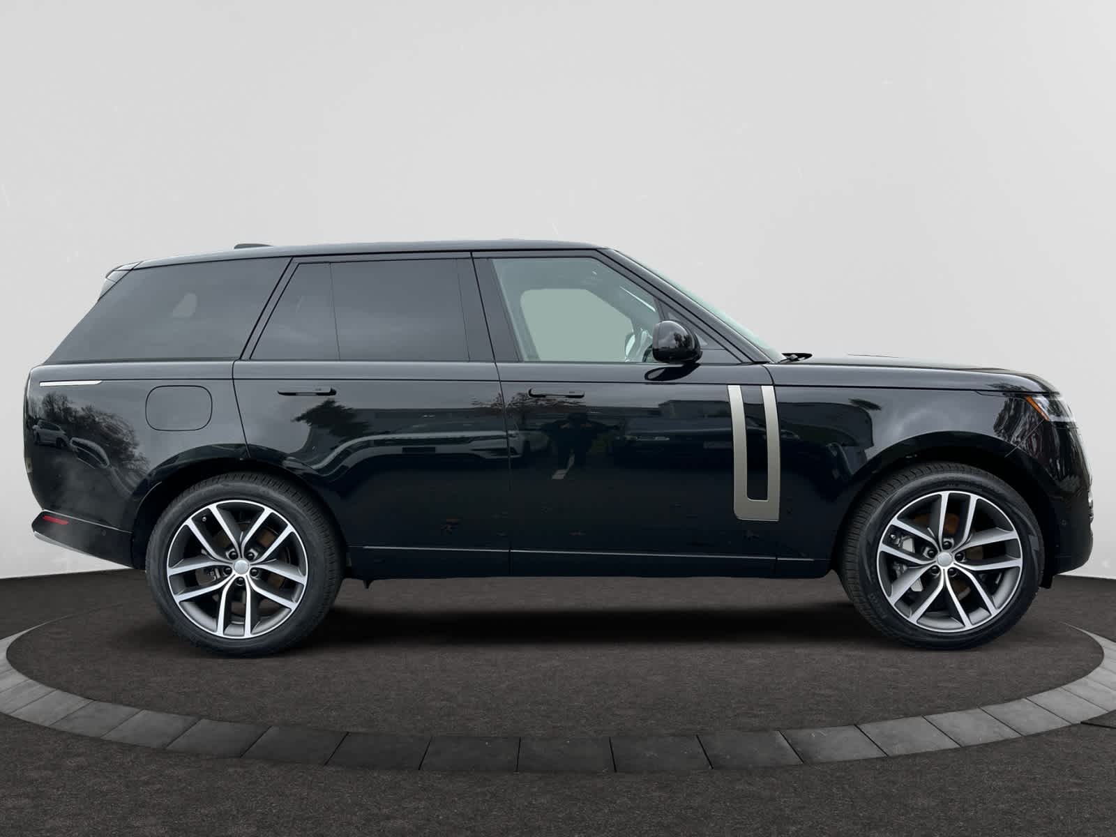 new 2025 Land Rover Range Rover car, priced at $126,030