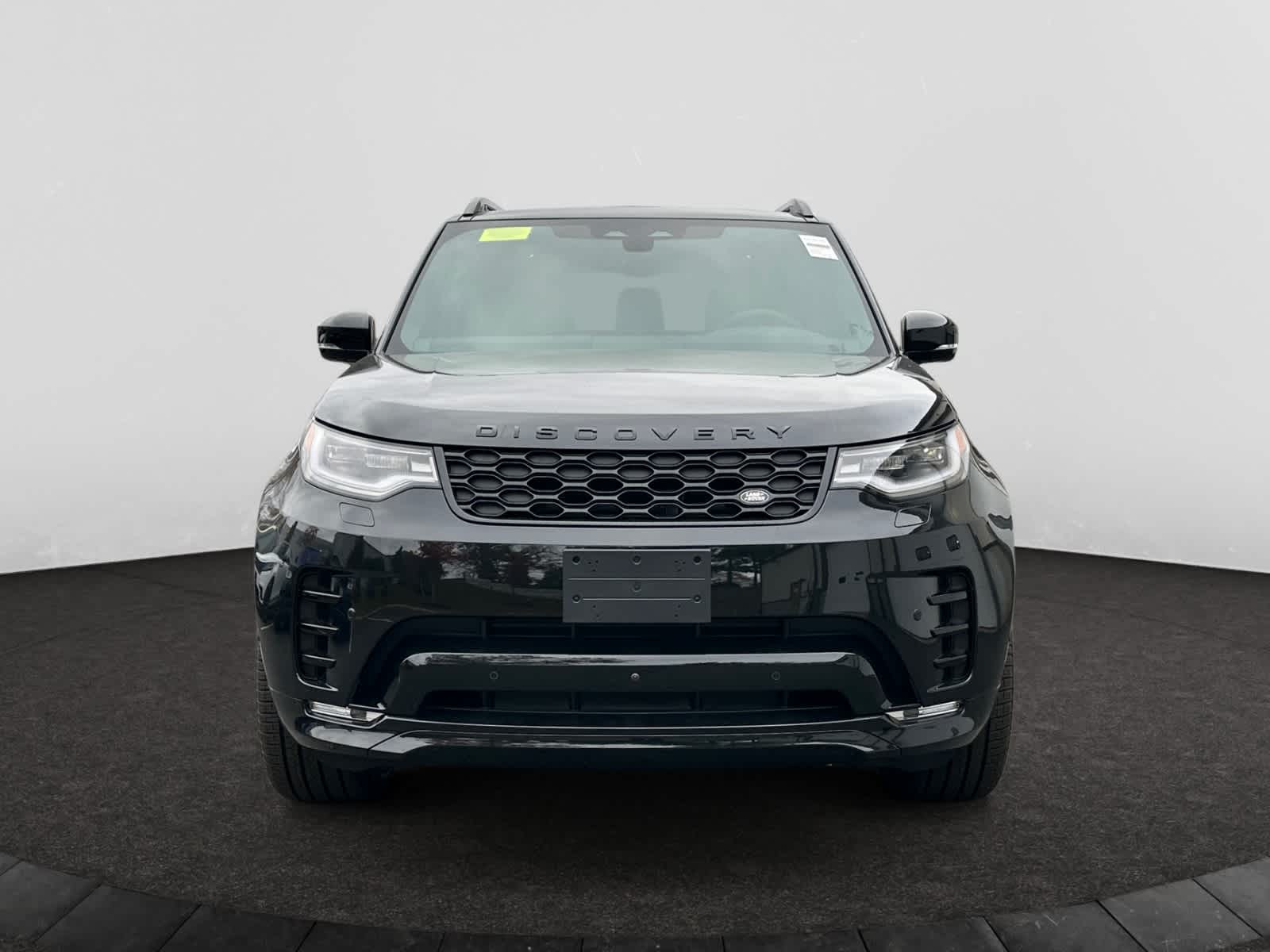 new 2026 Land Rover Discovery car, priced at $74,436
