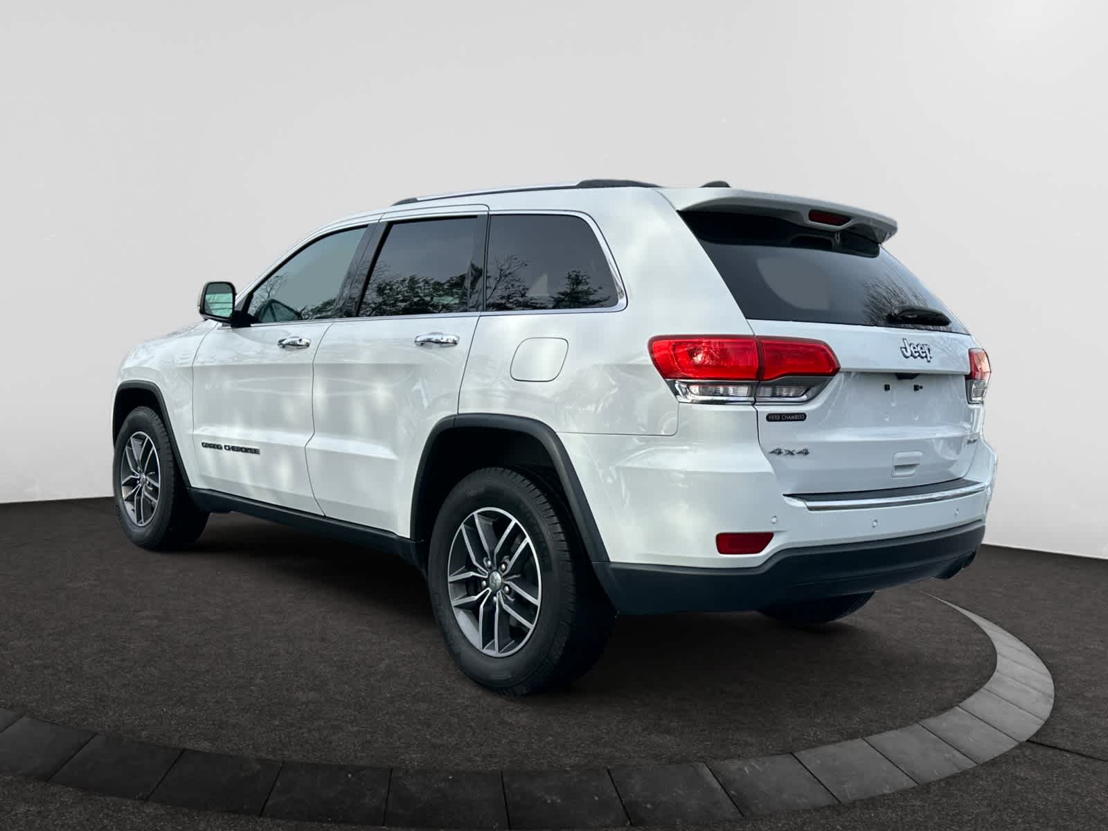 used 2018 Jeep Grand Cherokee car, priced at $17,998