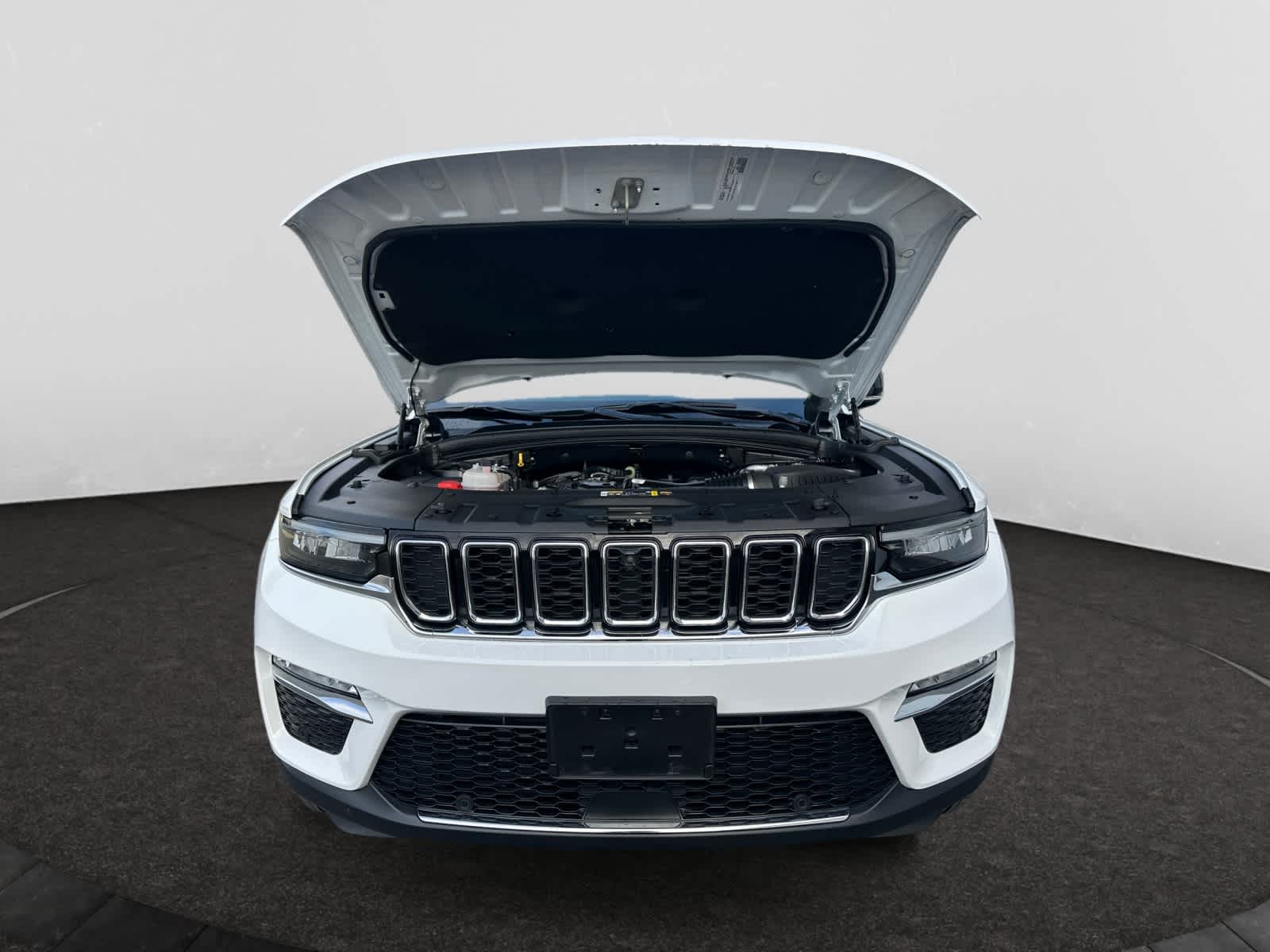 used 2022 Jeep Grand Cherokee car, priced at $31,498