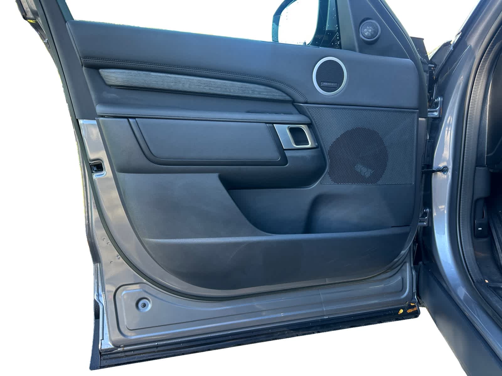 used 2023 Land Rover Discovery car, priced at $40,397