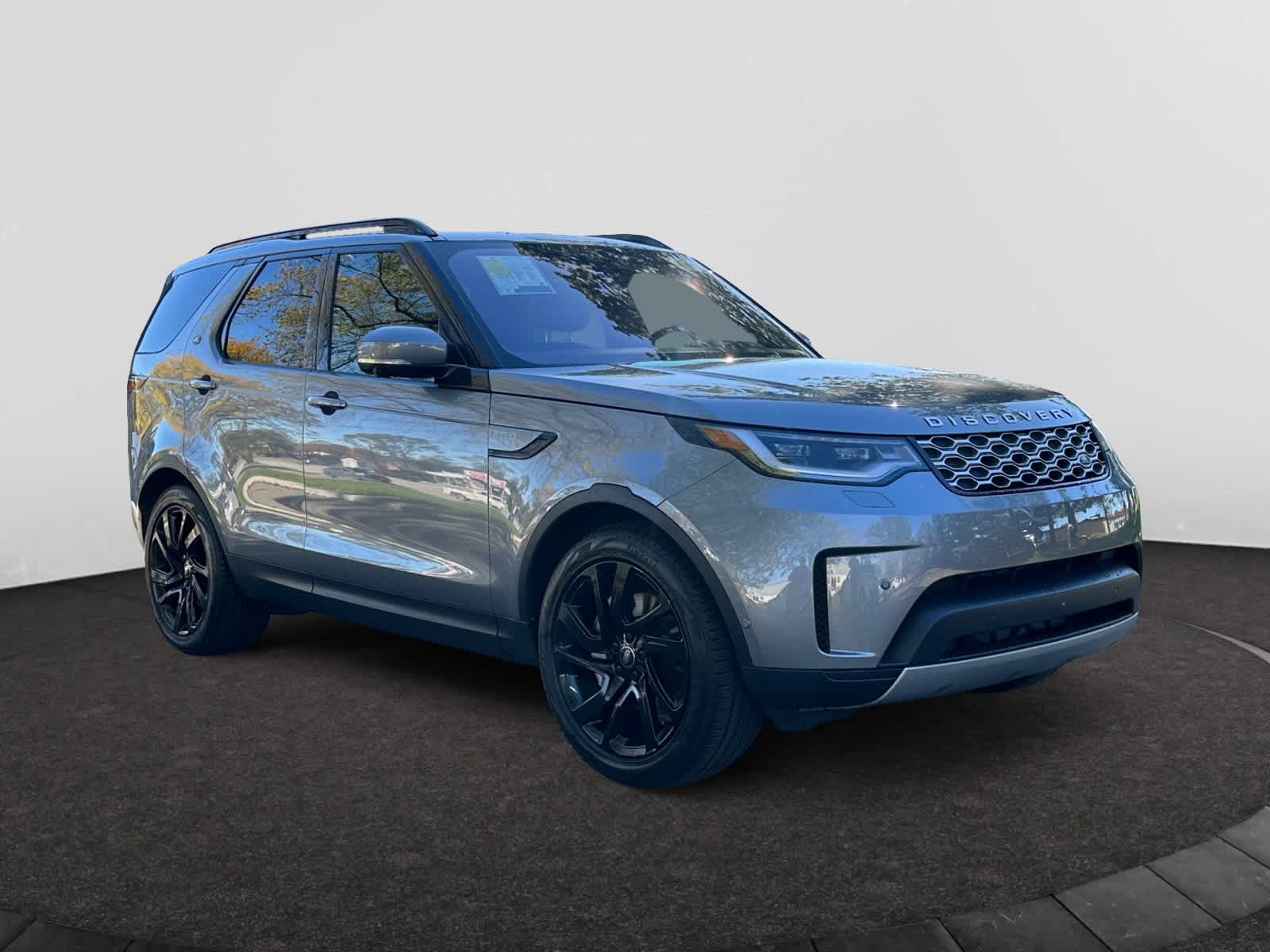 used 2023 Land Rover Discovery car, priced at $40,397