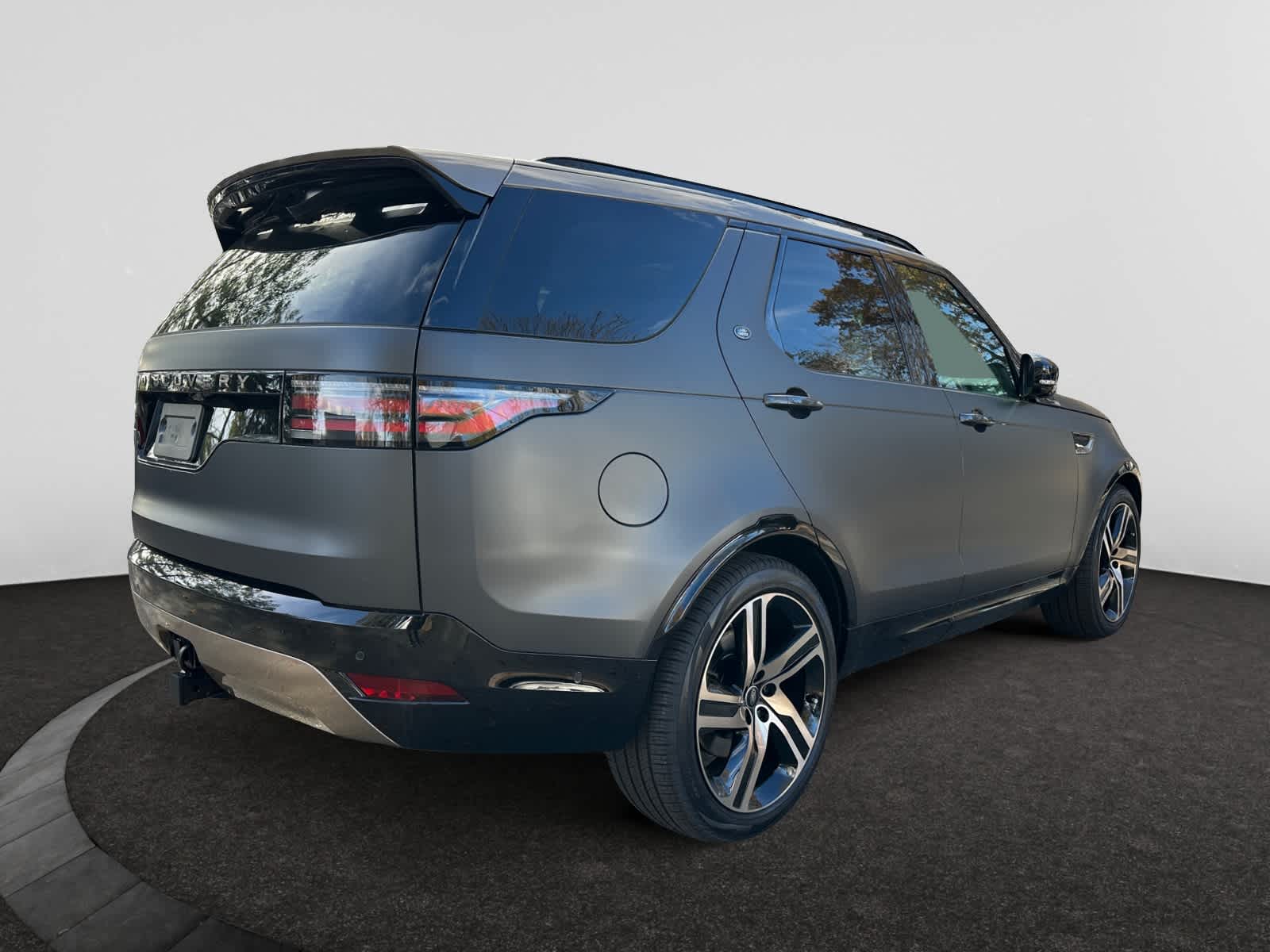 new 2026 Land Rover Discovery car, priced at $91,496