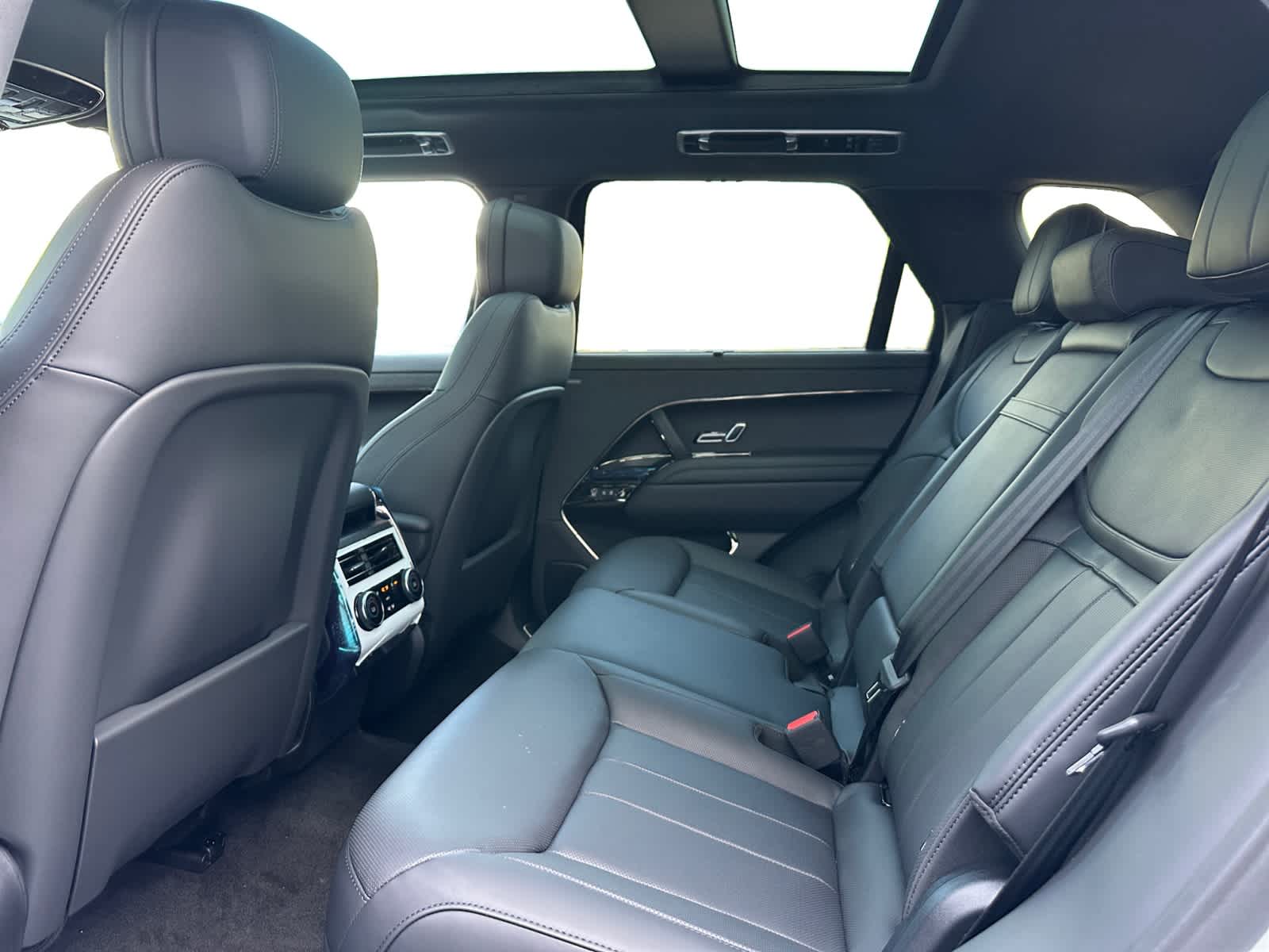 new 2025 Land Rover Range Rover Sport car, priced at $124,085