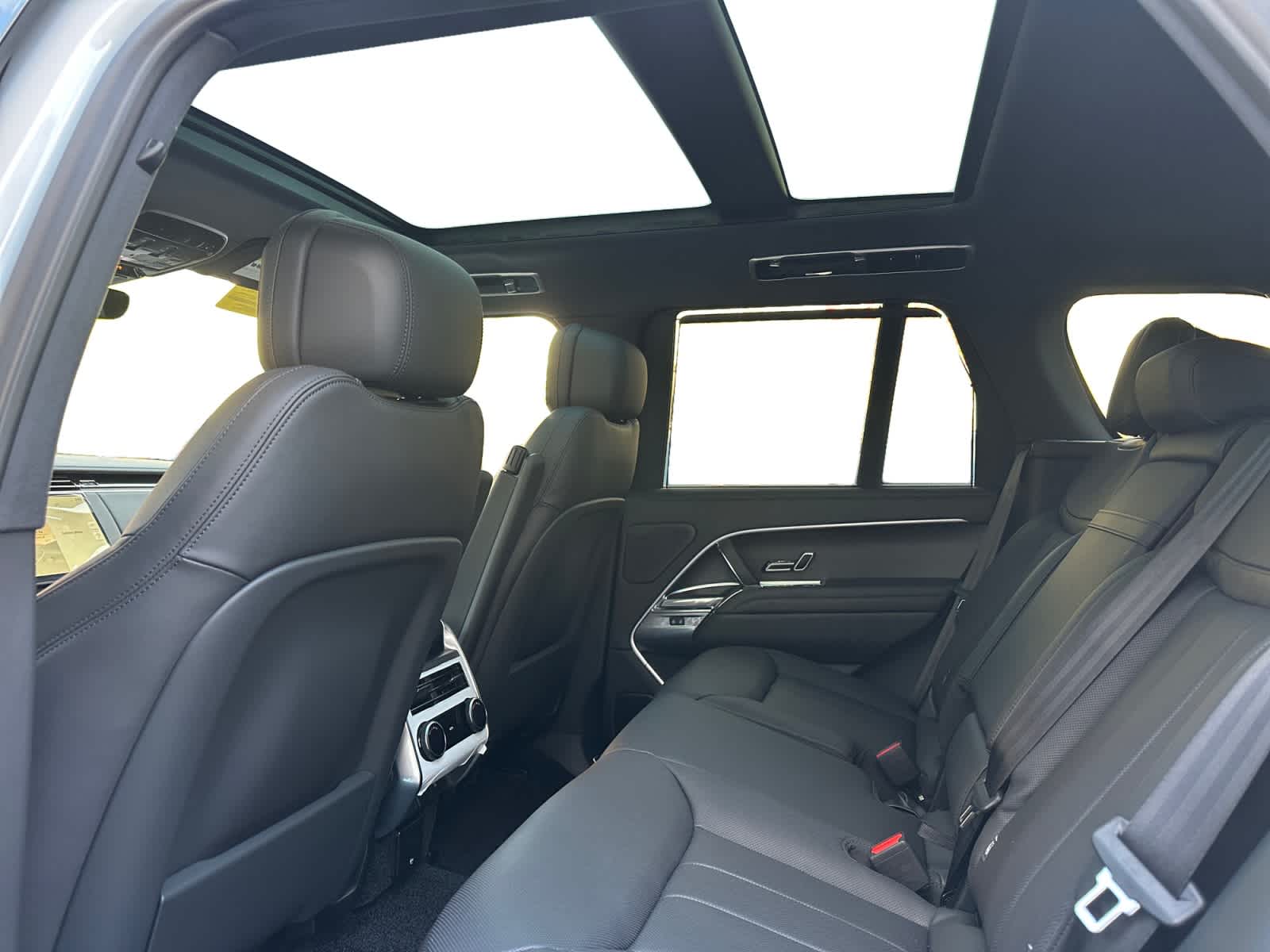 new 2025 Land Rover Range Rover car, priced at $127,100