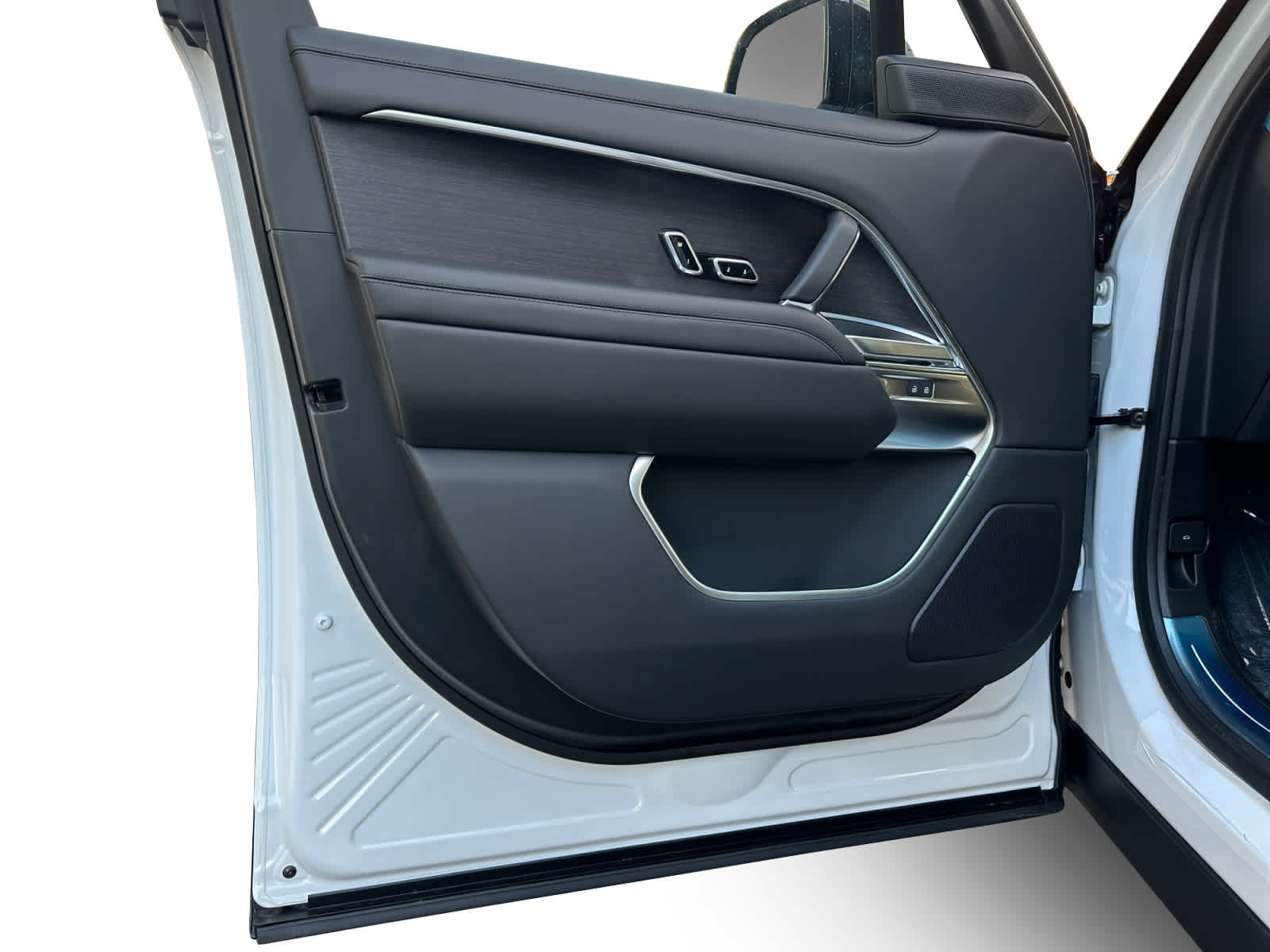 new 2025 Land Rover Range Rover car, priced at $127,100