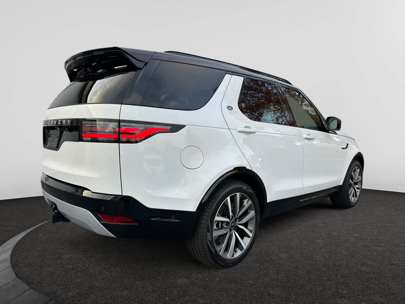 new 2026 Land Rover Discovery car, priced at $81,166