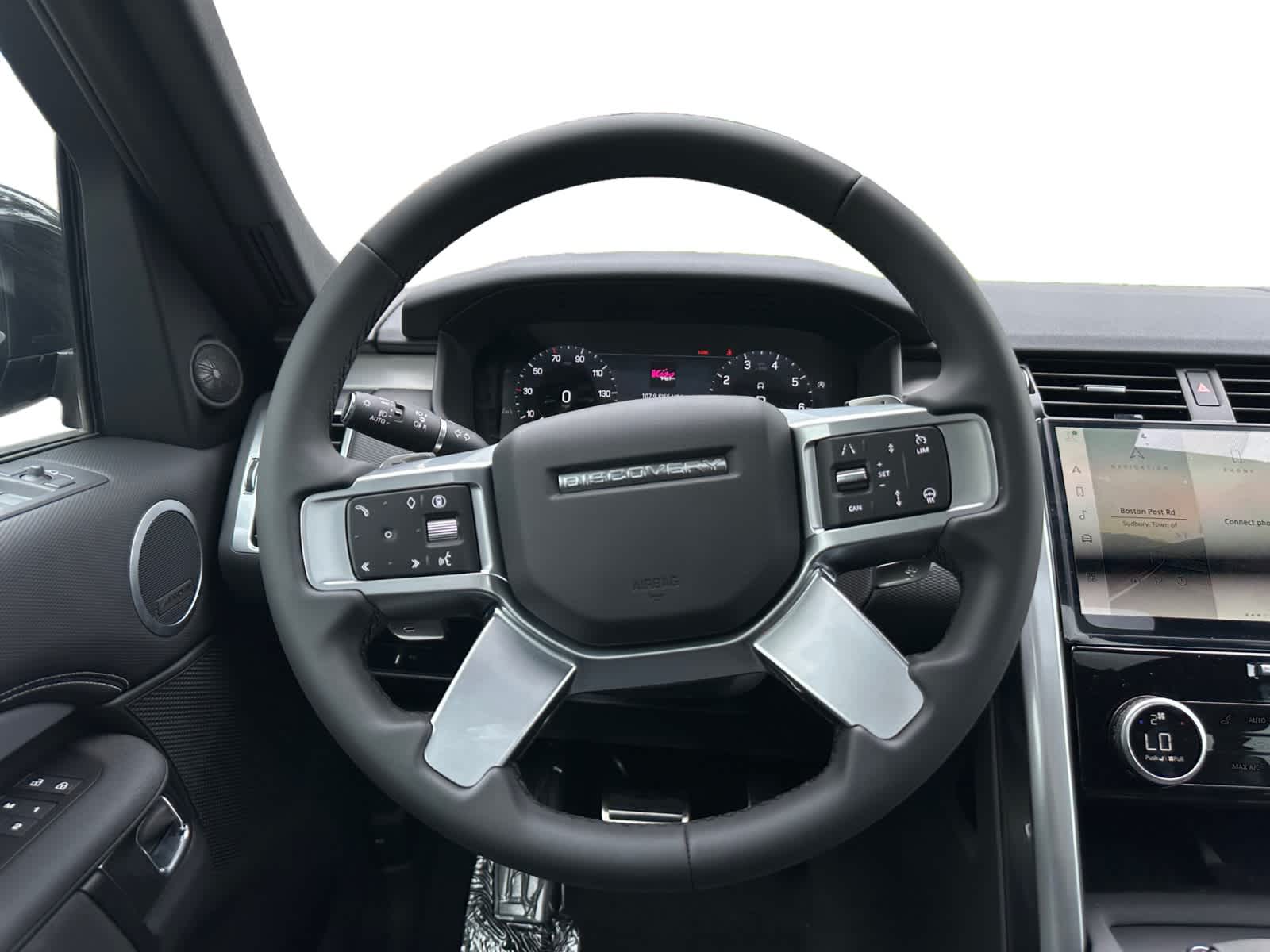 new 2025 Land Rover Discovery car, priced at $78,068