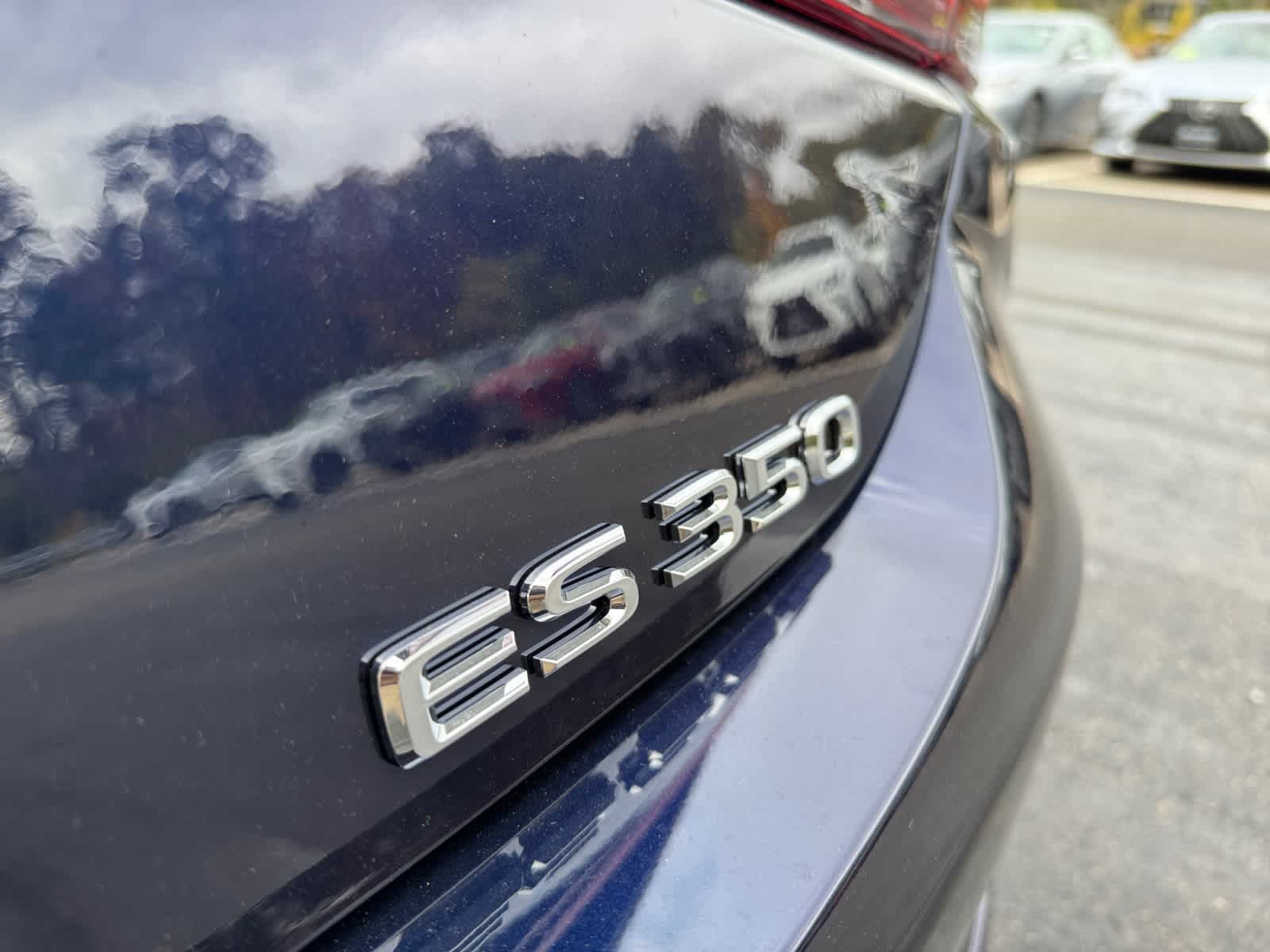 new 2025 Lexus ES car