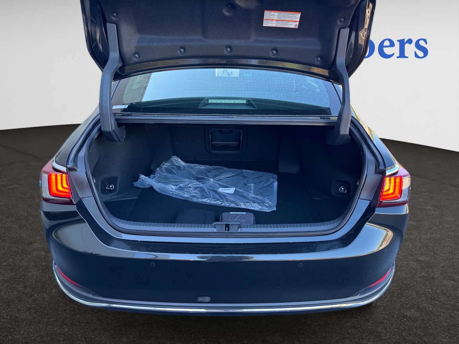 new 2025 Lexus ES car