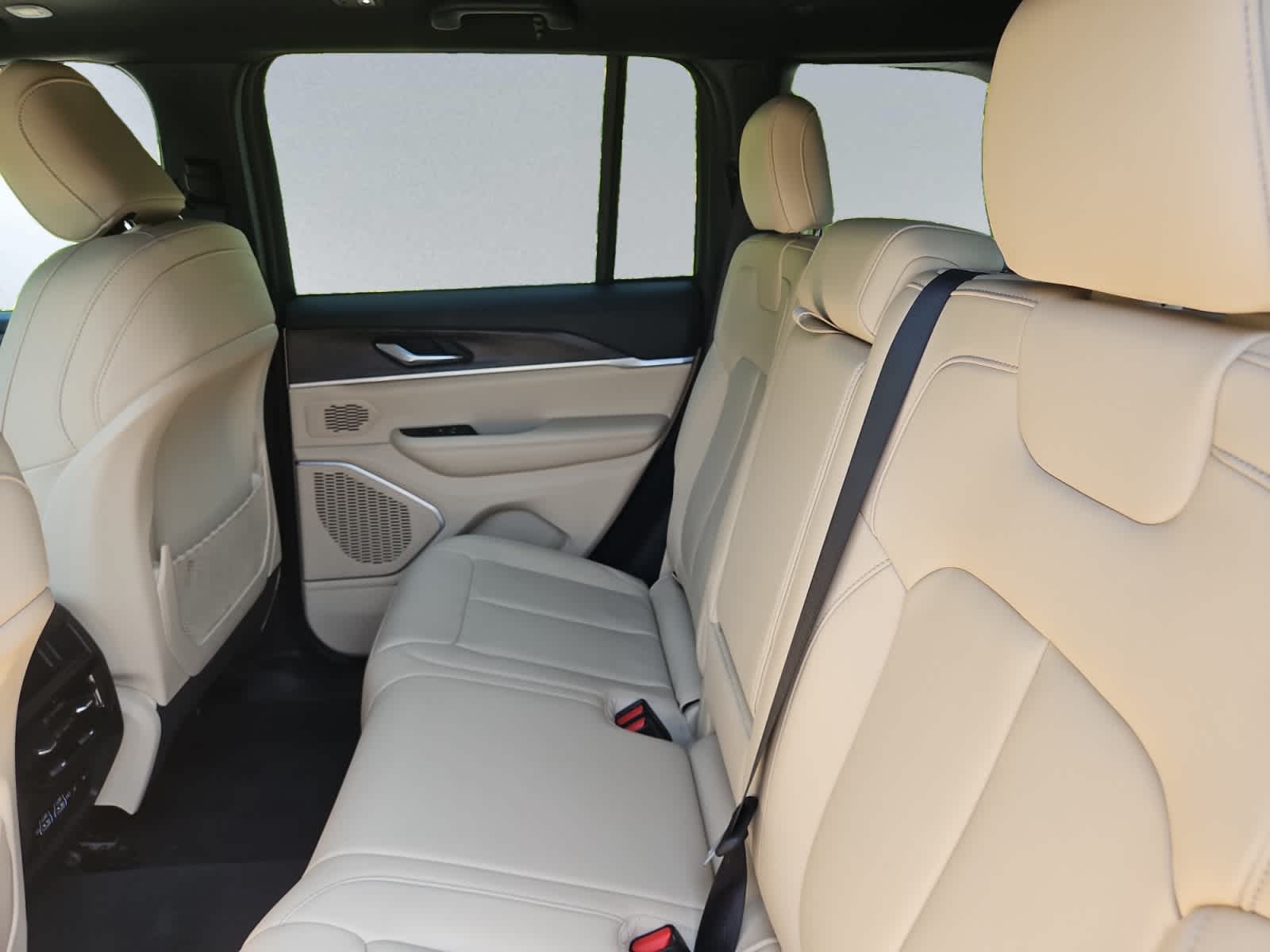 used 2023 Jeep Grand Cherokee 4xe car, priced at $32,998