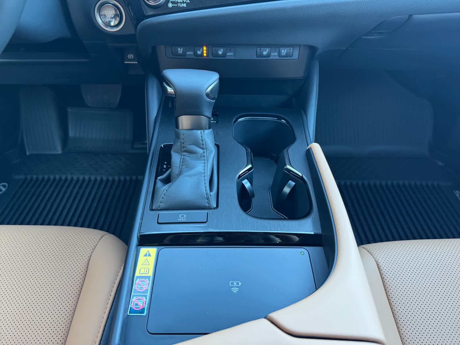 new 2025 Lexus ES car