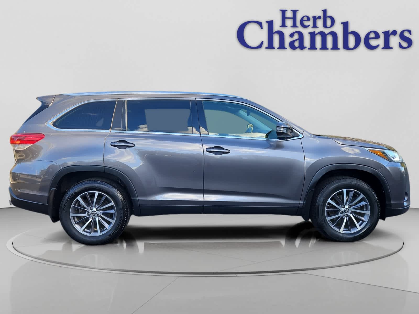 used 2019 Toyota Highlander car, priced at $27,998