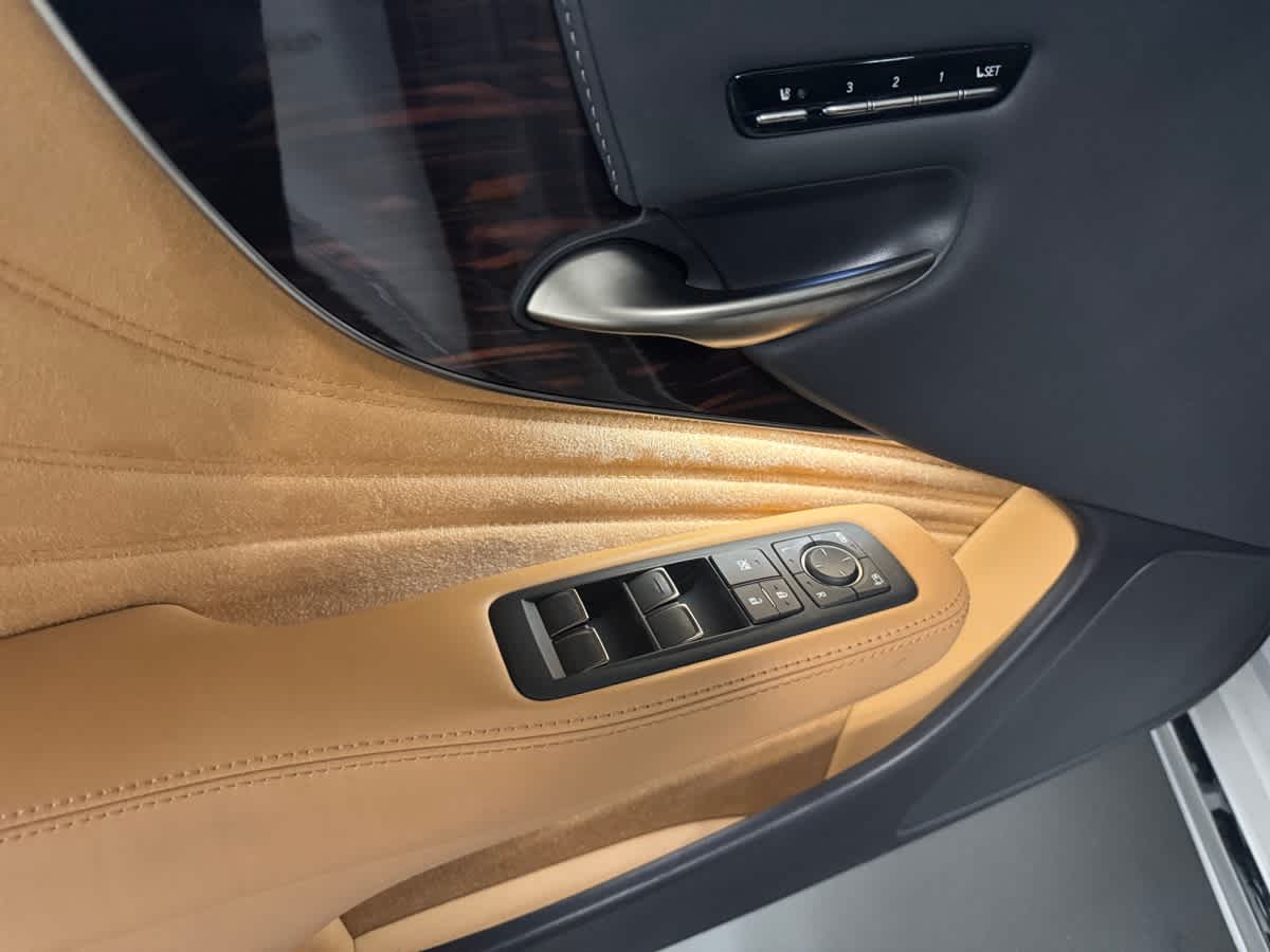 used 2023 Lexus LS 500 car, priced at $69,998