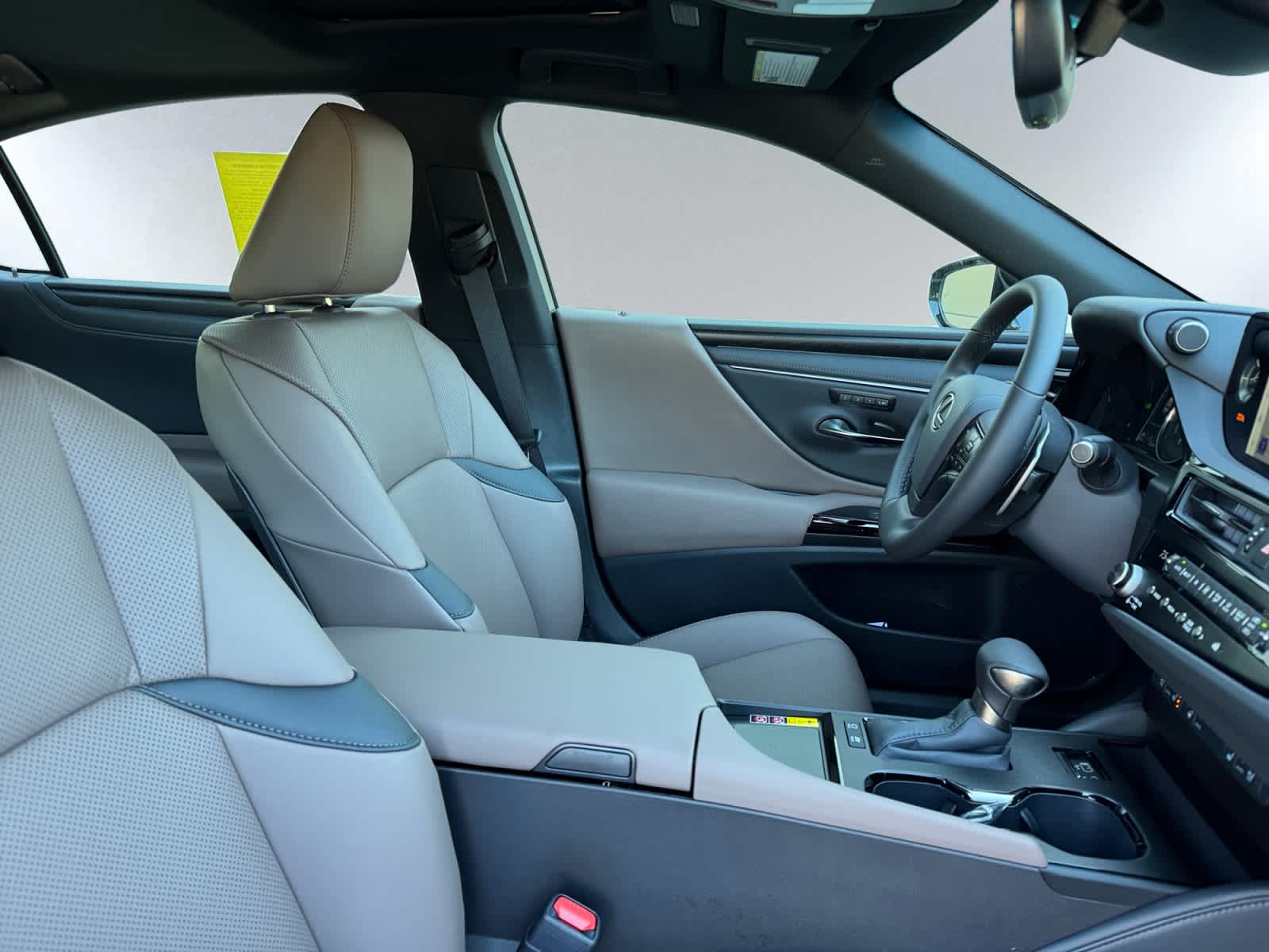 new 2025 Lexus ES car