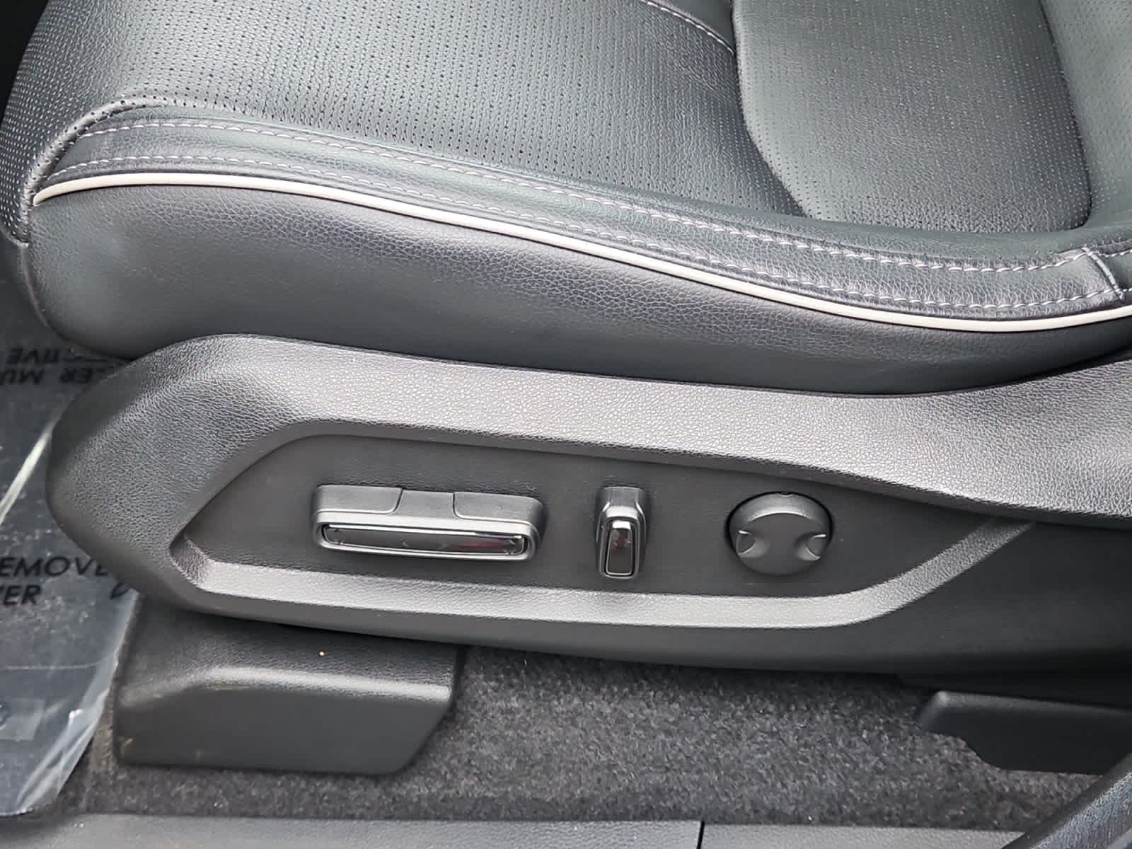 used 2025 Honda Pilot car, priced at $46,998