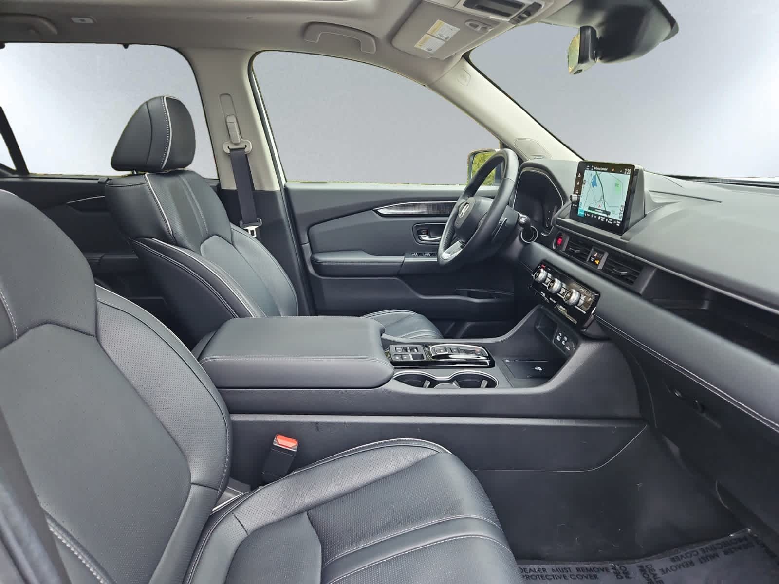 used 2025 Honda Pilot car, priced at $46,998