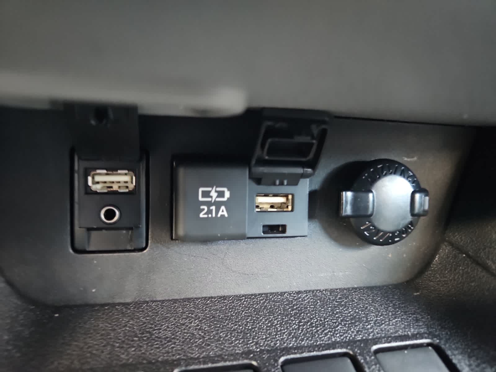 used 2019 Toyota Highlander car, priced at $27,998