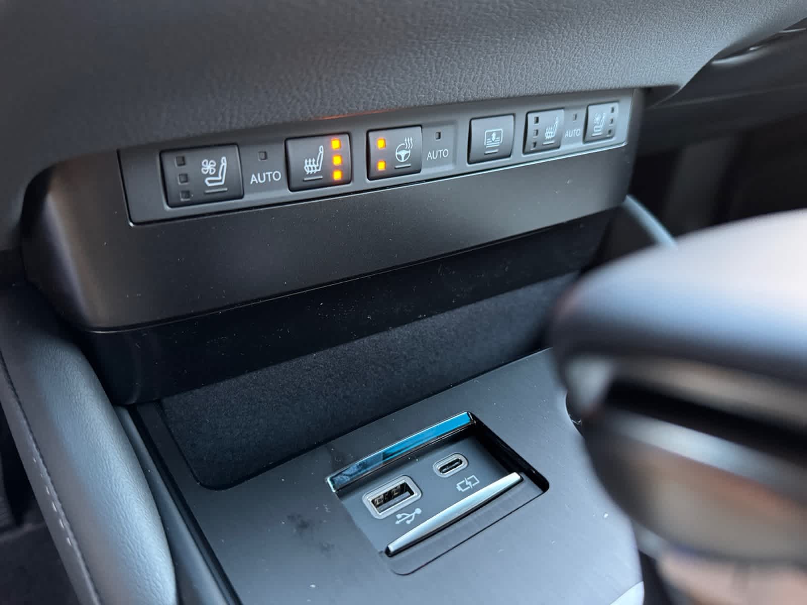 new 2025 Lexus ES car