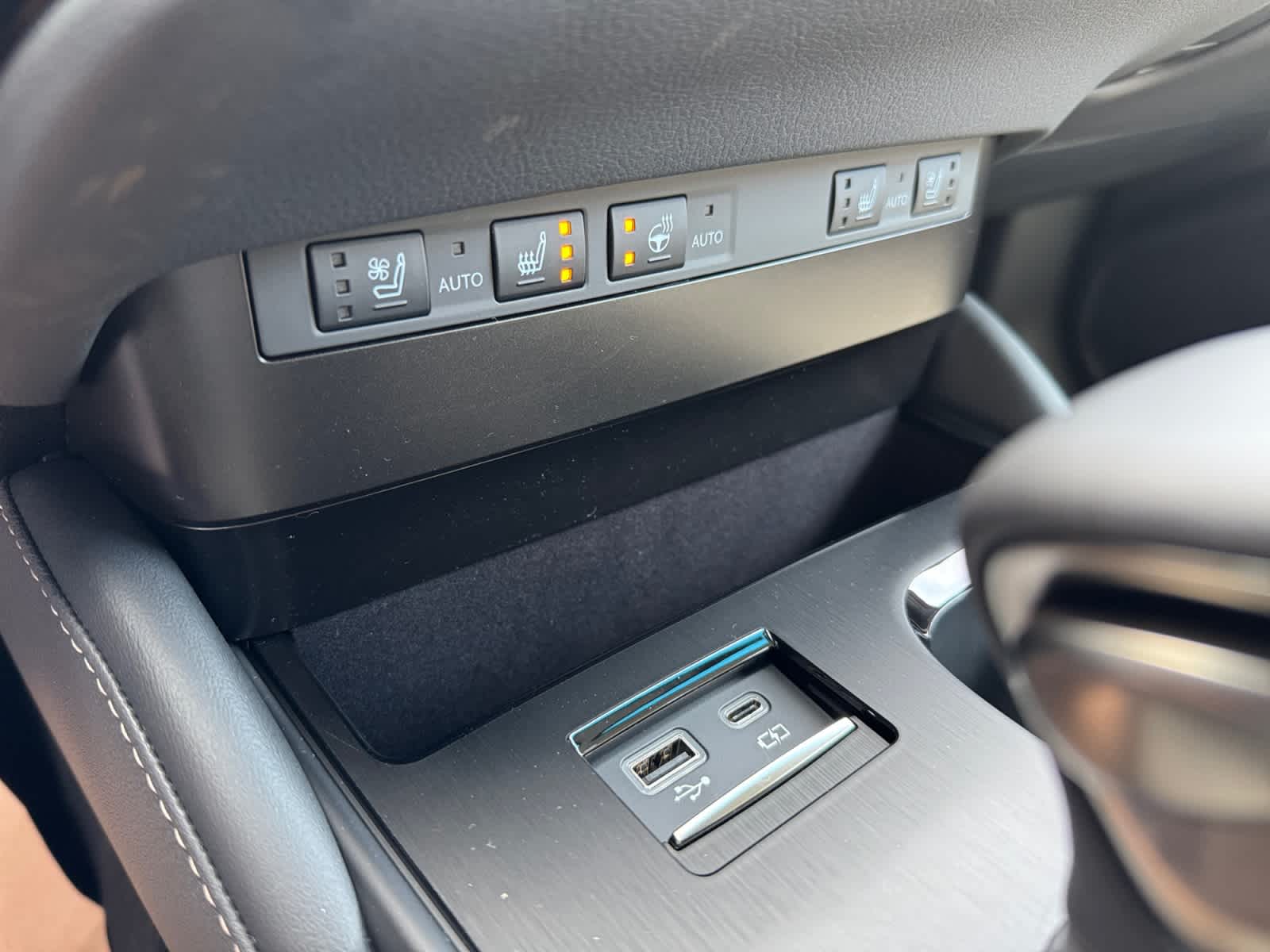 new 2025 Lexus ES car