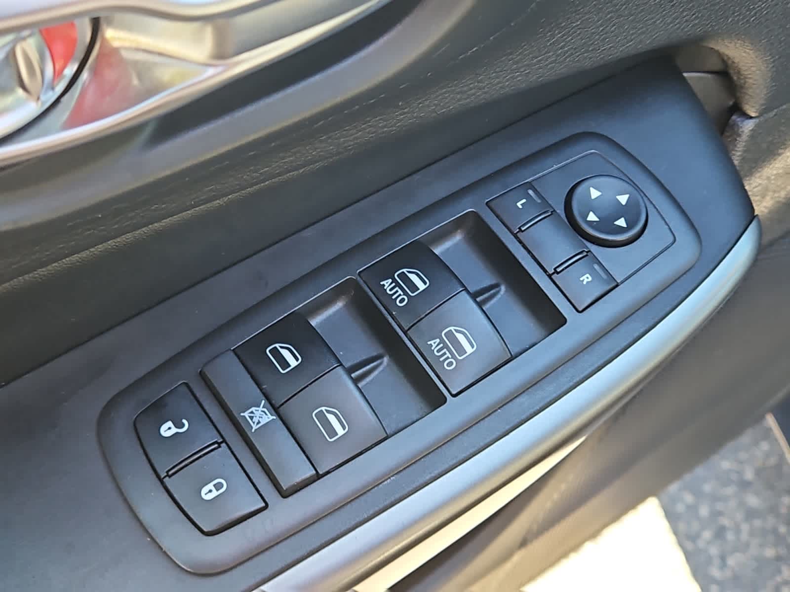 used 2019 Jeep Cherokee car, priced at $15,998