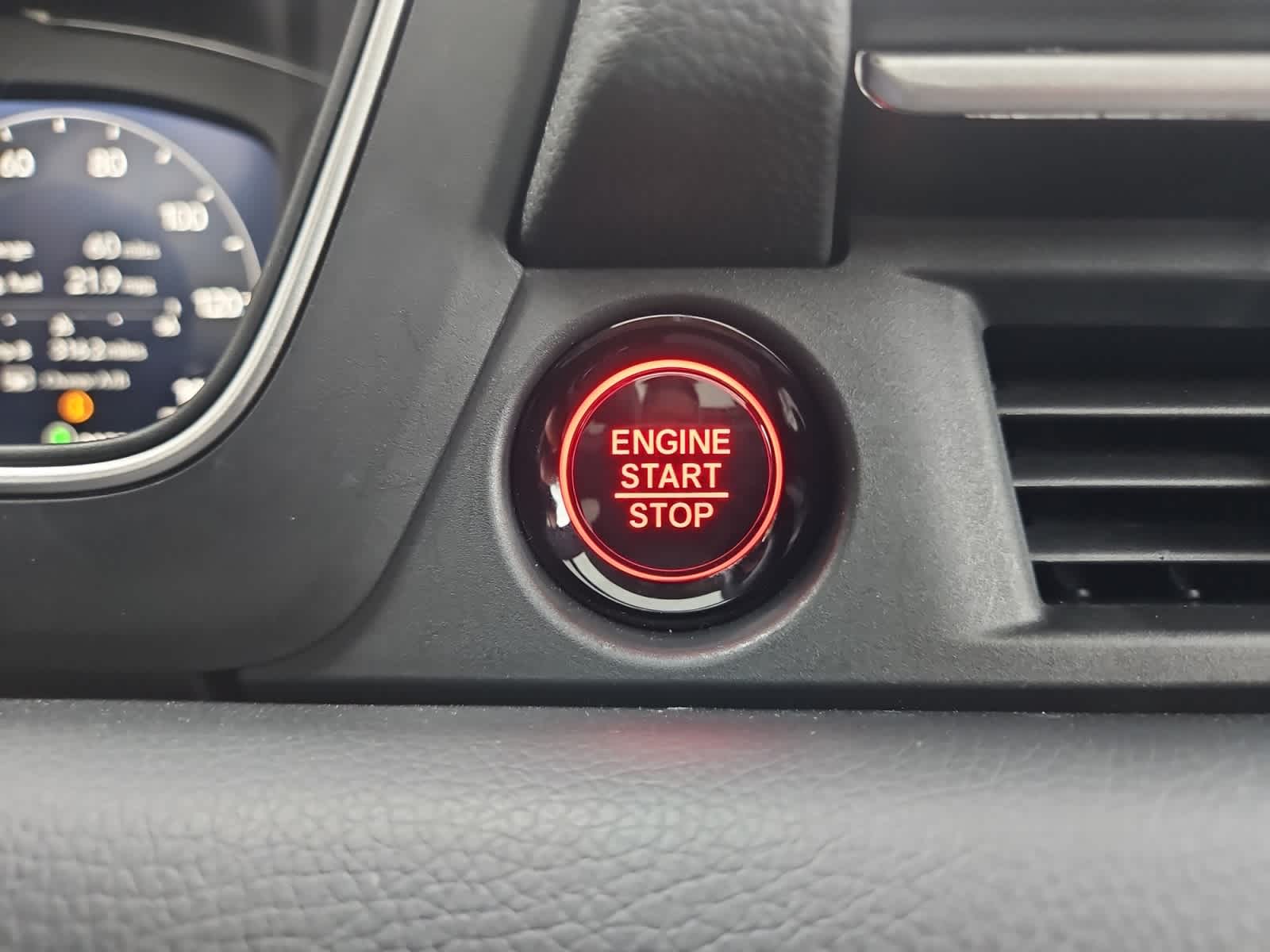 used 2025 Honda Pilot car, priced at $46,998