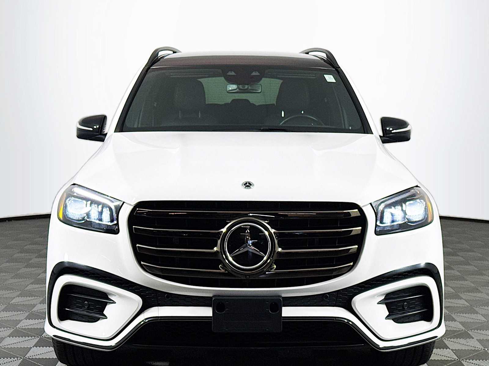 used 2025 Mercedes-Benz GLS car, priced at $77,998