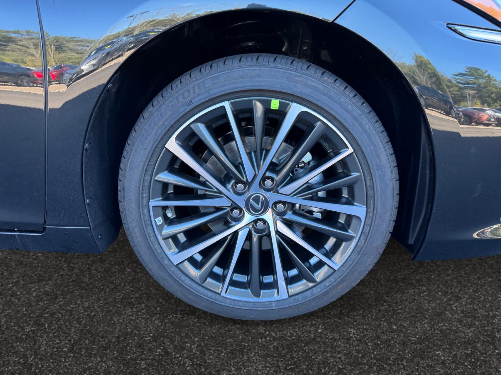 new 2025 Lexus ES car