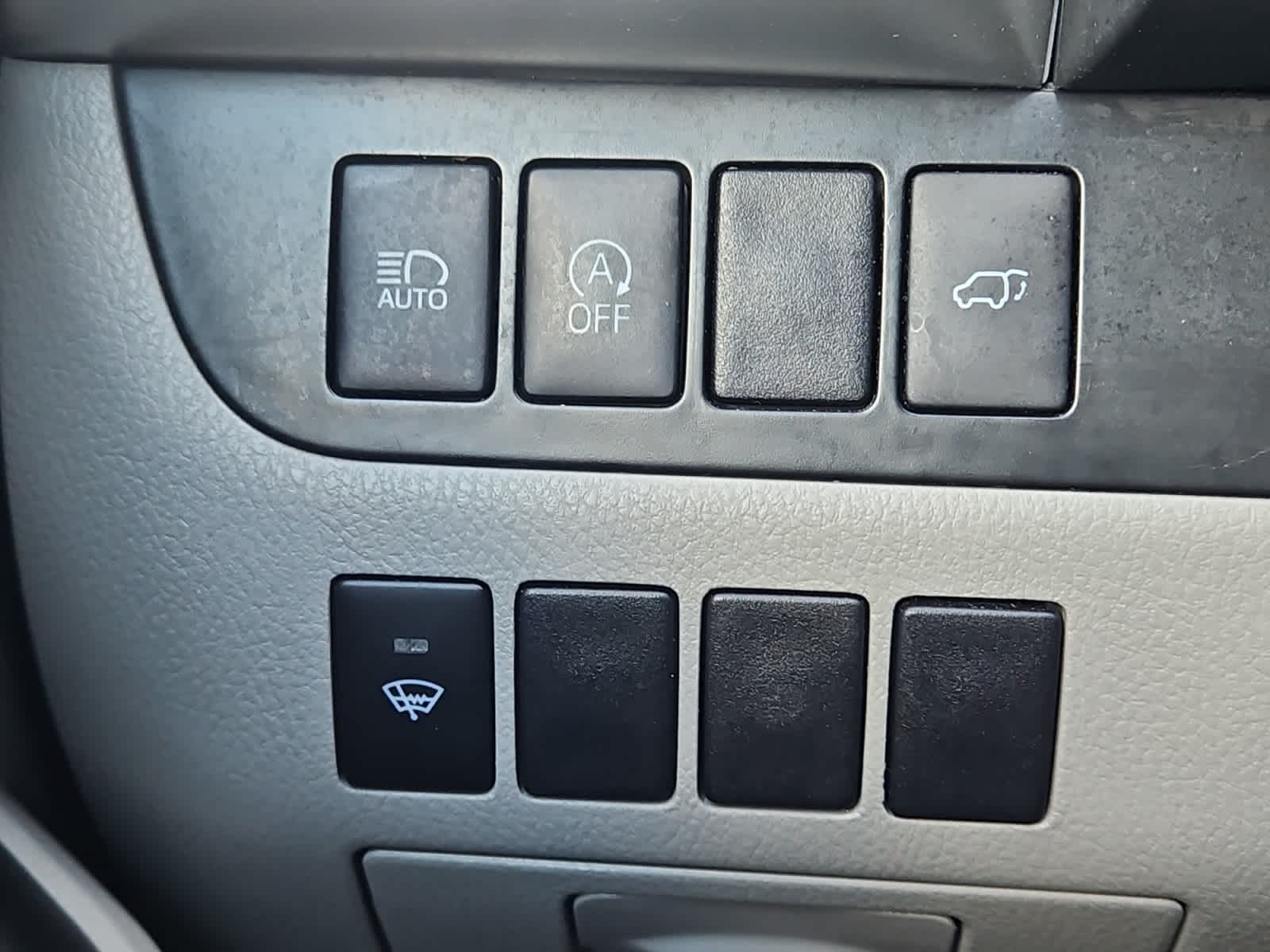 used 2019 Toyota Highlander car, priced at $27,998