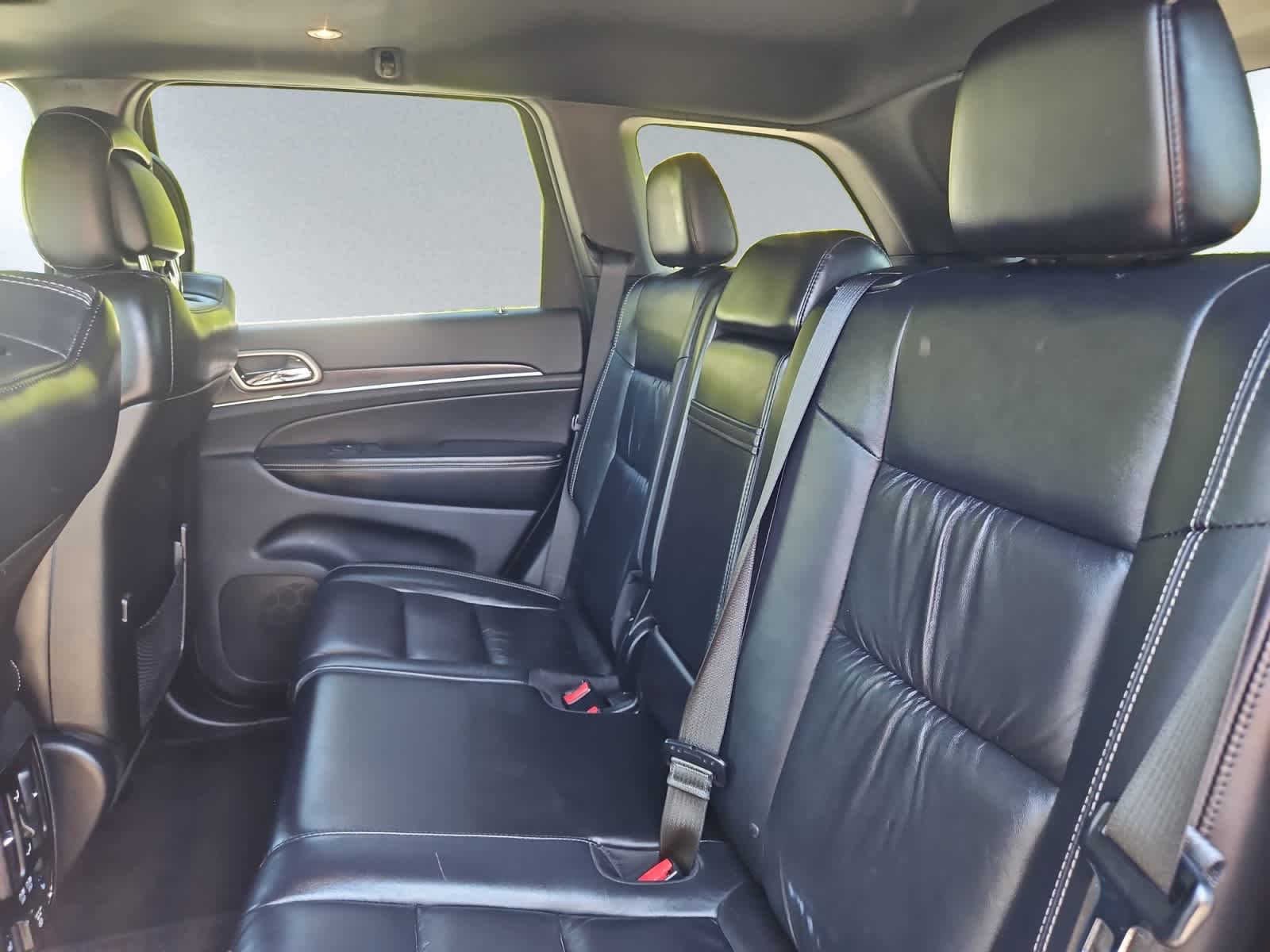 used 2016 Jeep Grand Cherokee car, priced at $16,998