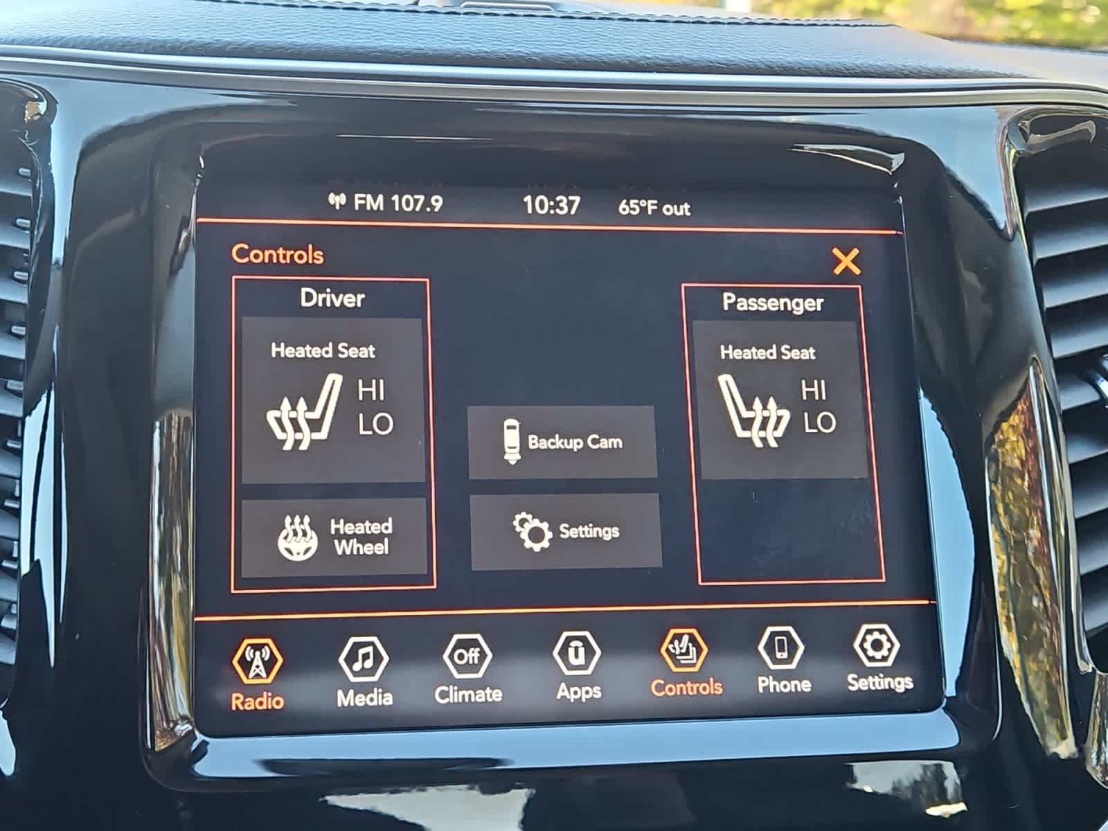 used 2019 Jeep Cherokee car, priced at $15,998