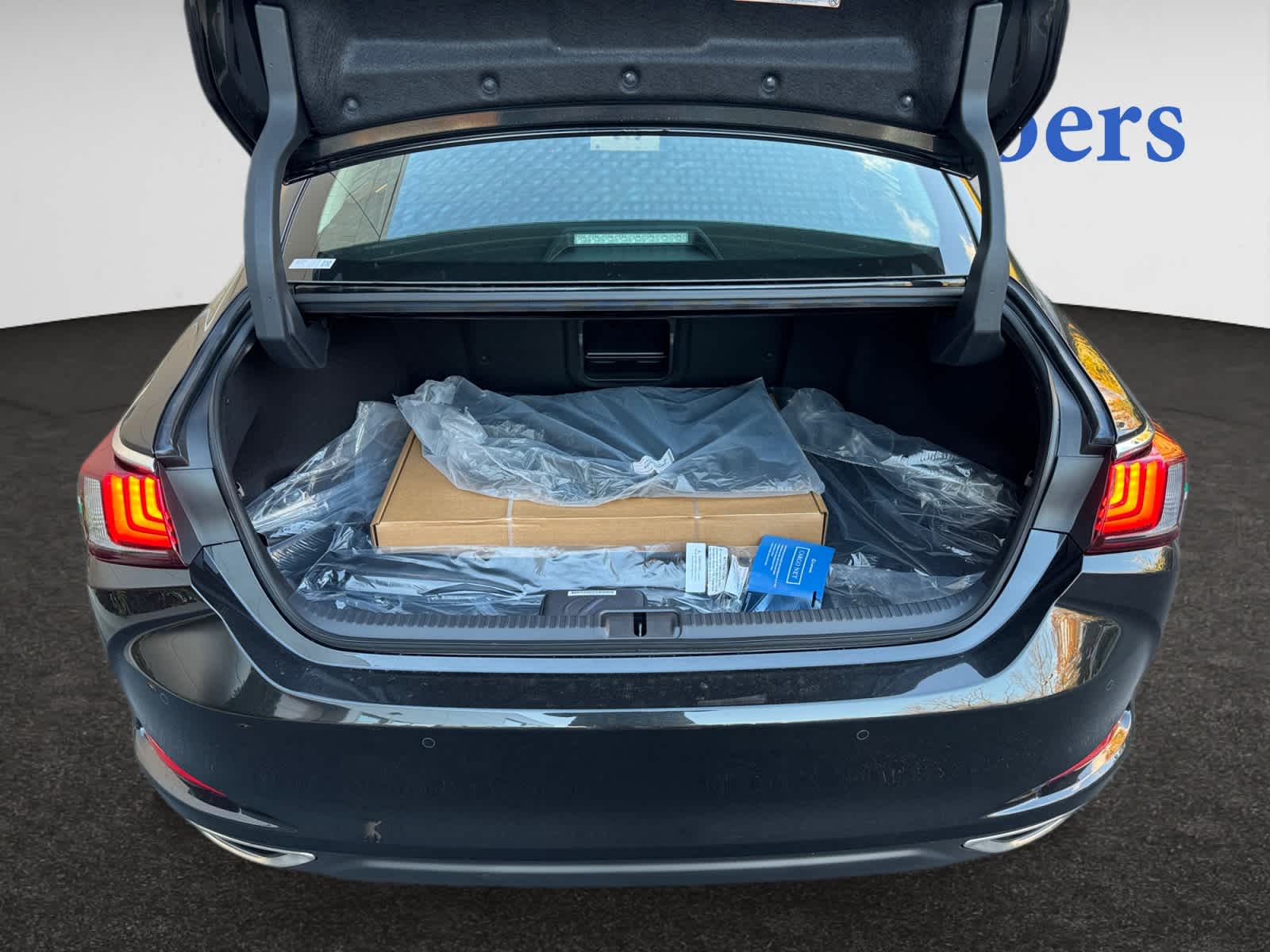 new 2025 Lexus ES car