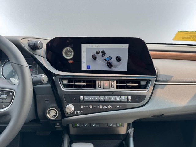 new 2025 Lexus ES car