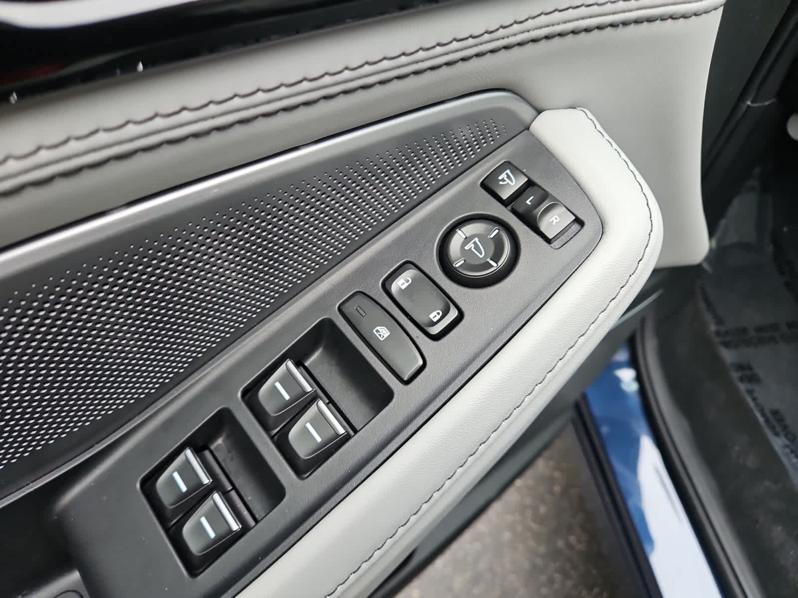 used 2026 Acura MDX car, priced at $60,998