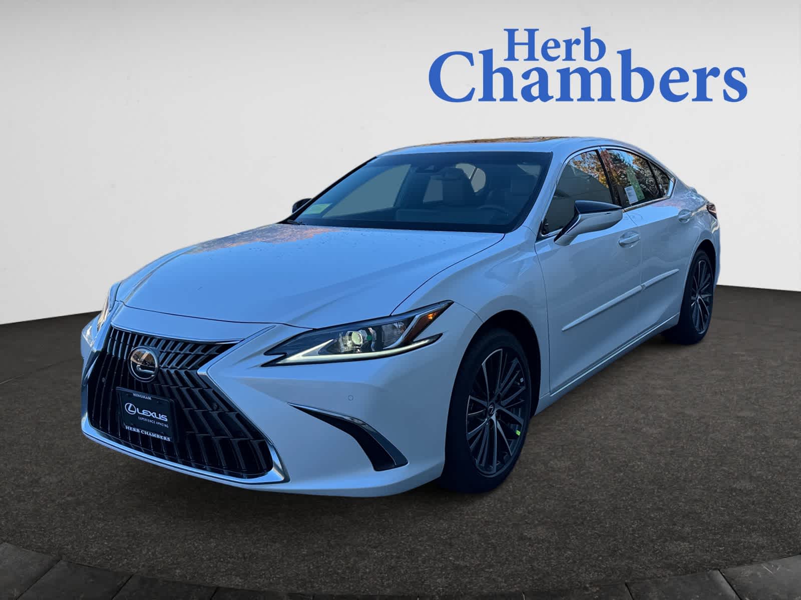 new 2025 Lexus ES car