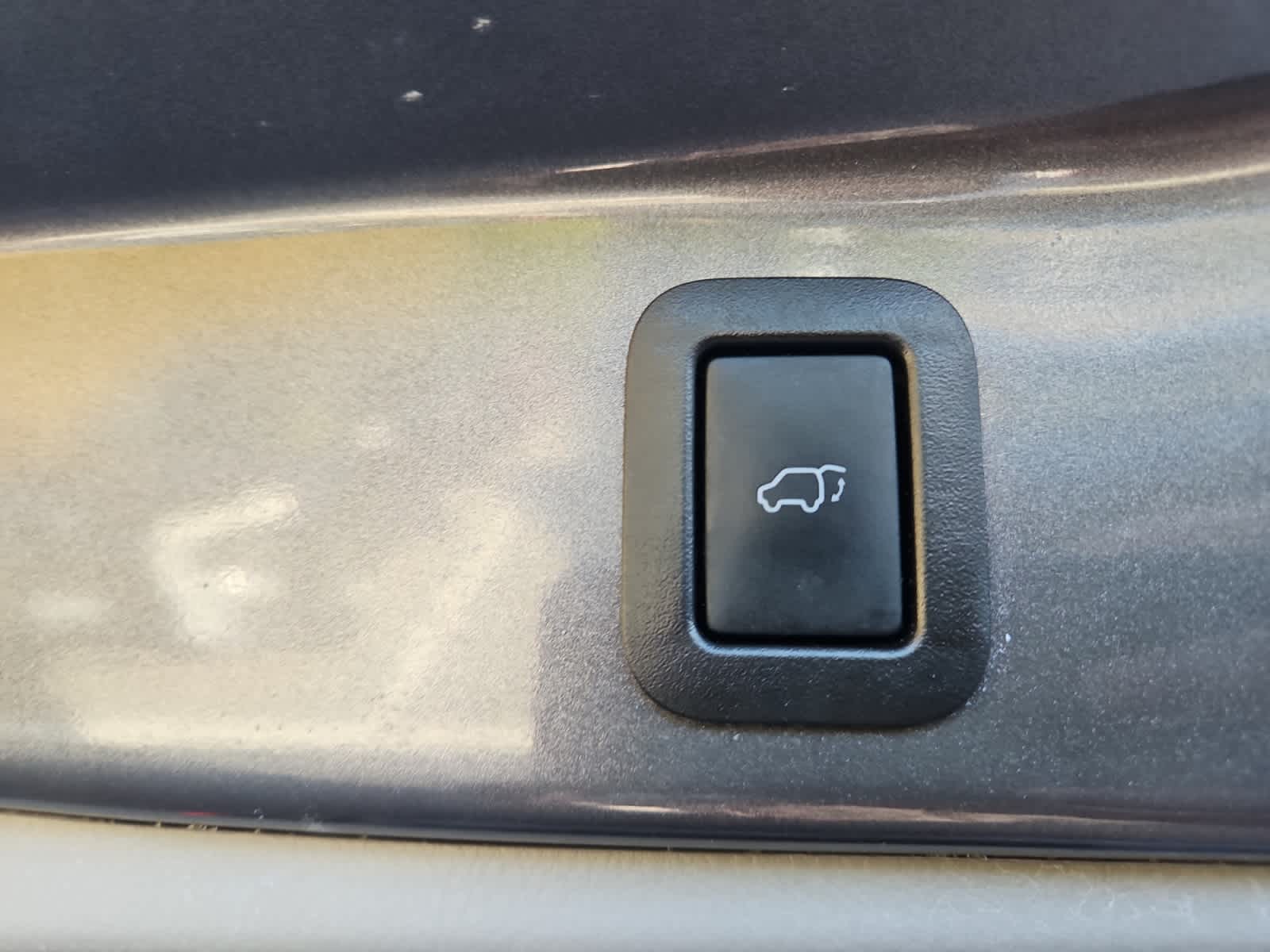 used 2019 Toyota Highlander car, priced at $27,998