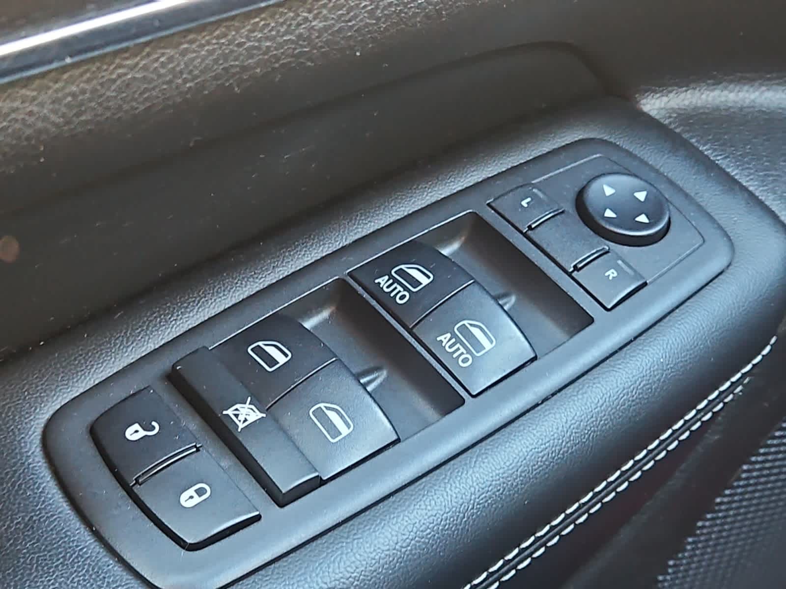 used 2017 Jeep Grand Cherokee car, priced at $12,998