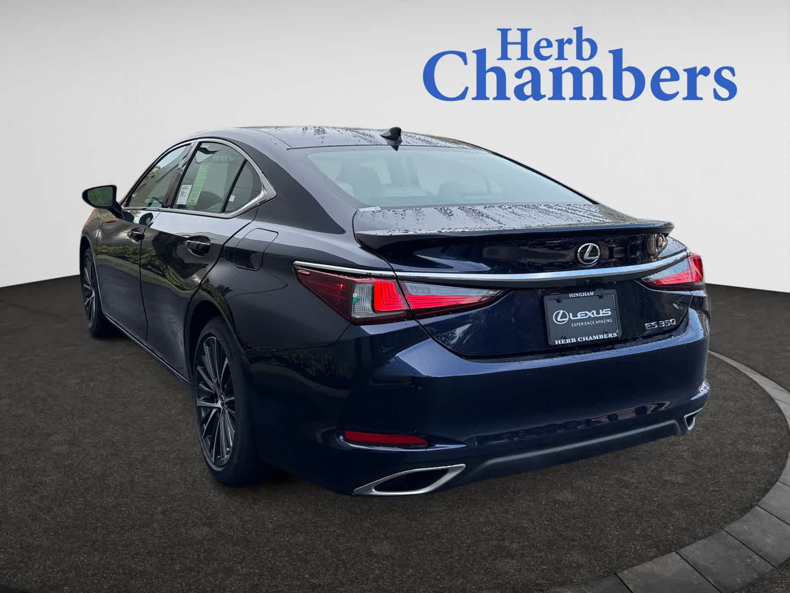 new 2025 Lexus ES car