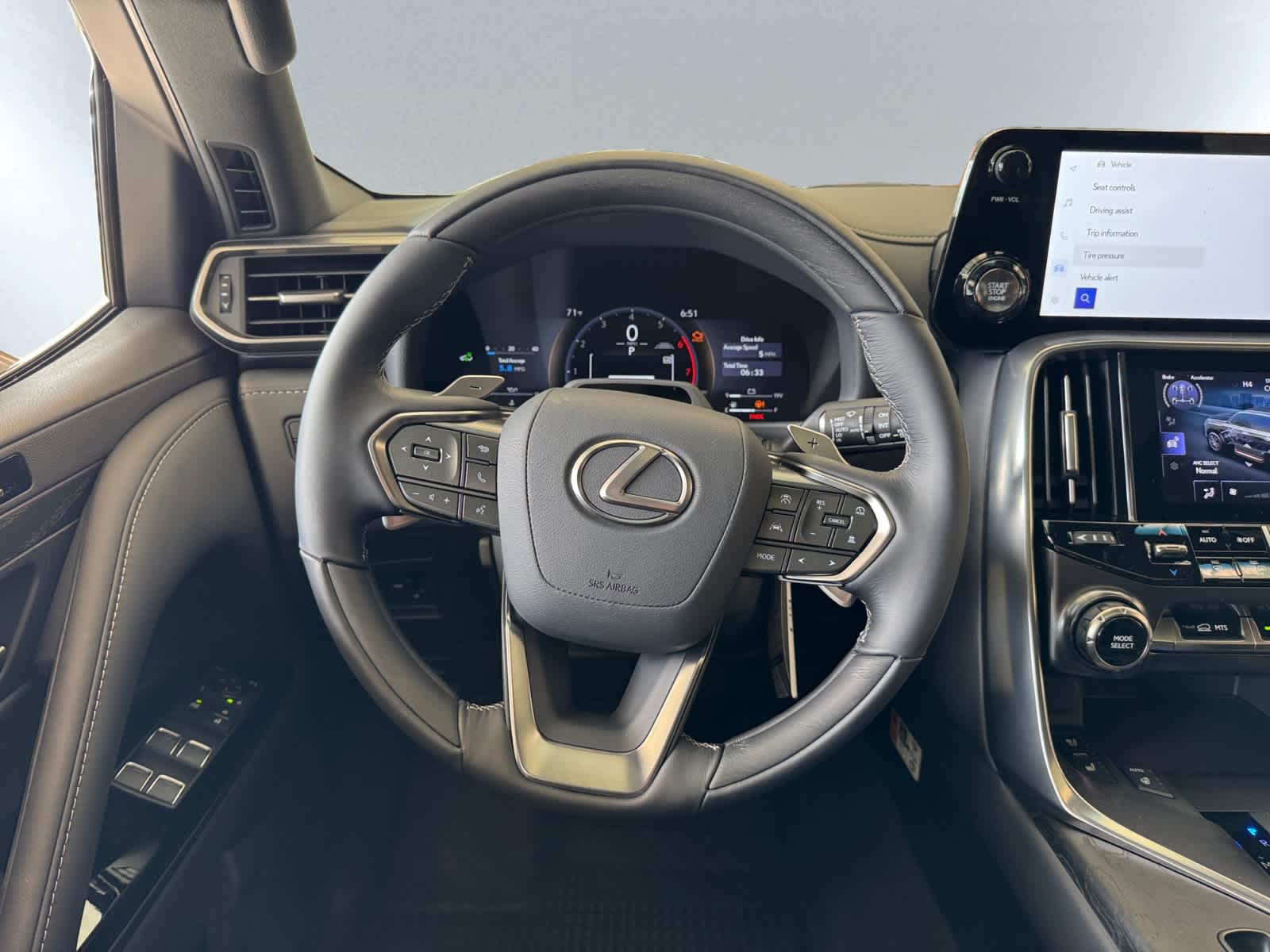 new 2025 Lexus LX 600 car