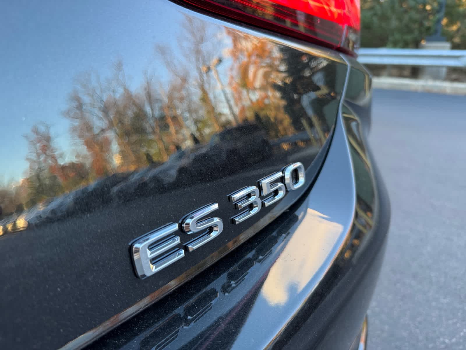 new 2025 Lexus ES car