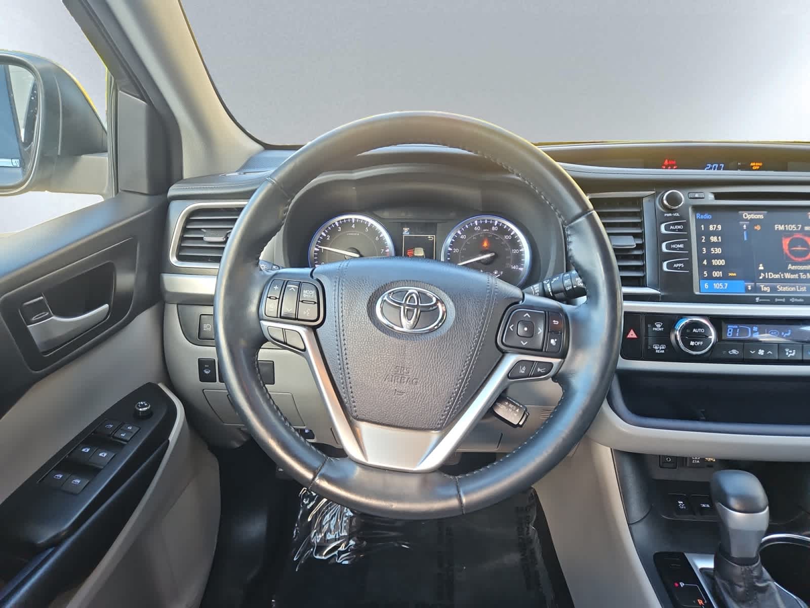 used 2019 Toyota Highlander car, priced at $27,998