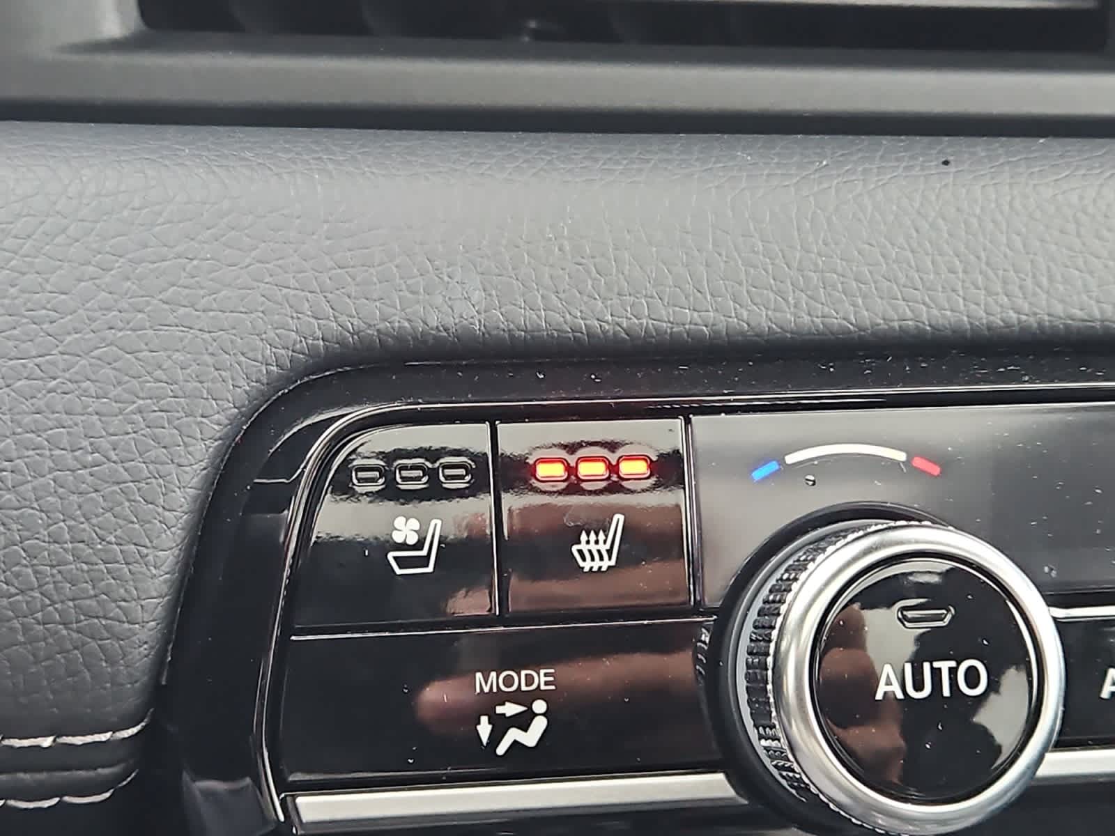 used 2025 Honda Pilot car, priced at $46,998