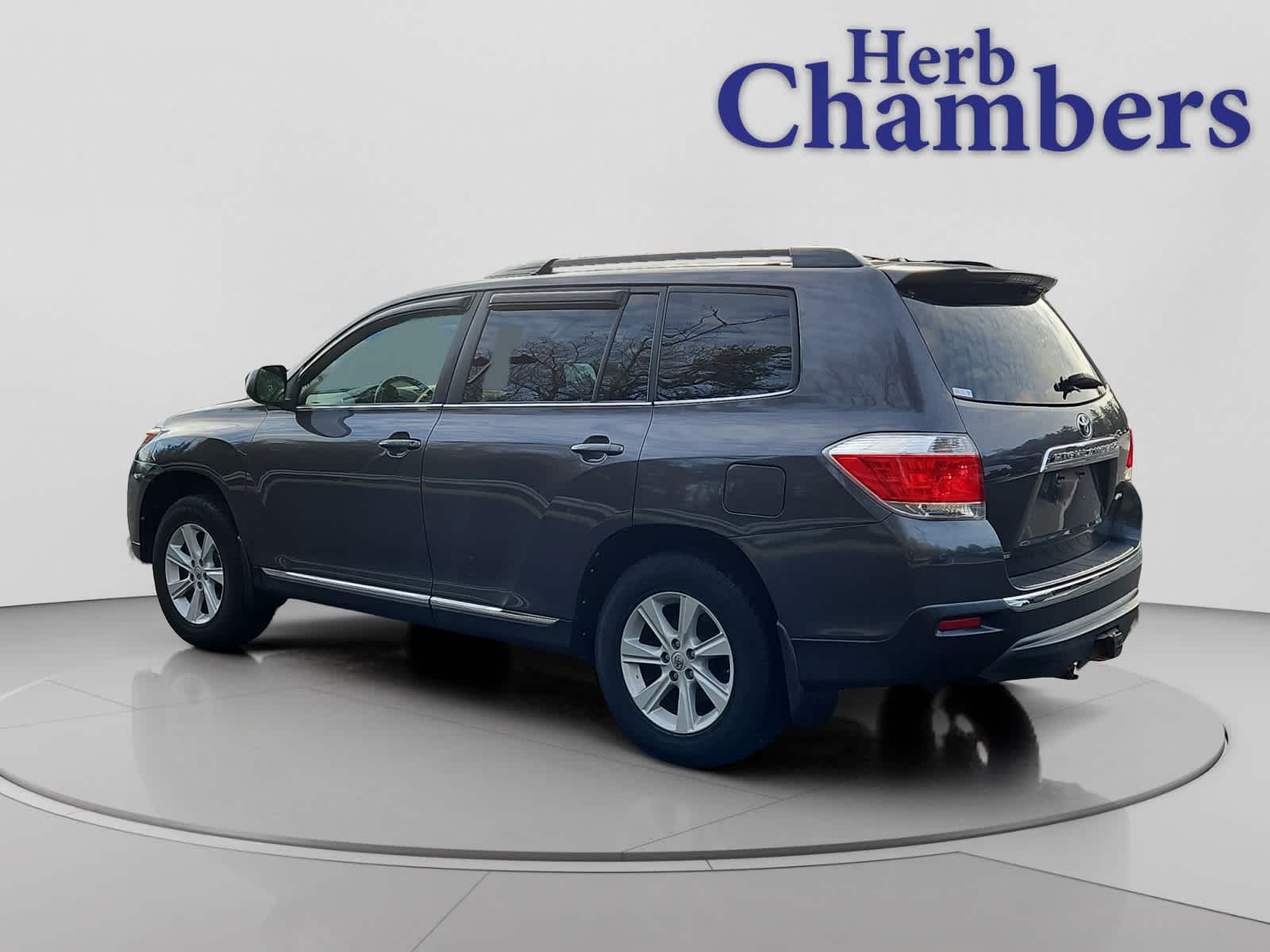 used 2013 Toyota Highlander car, priced at $12,998