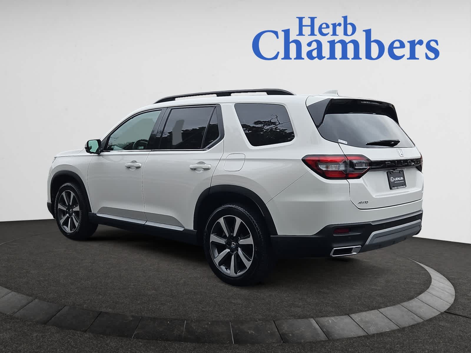 used 2025 Honda Pilot car, priced at $46,998