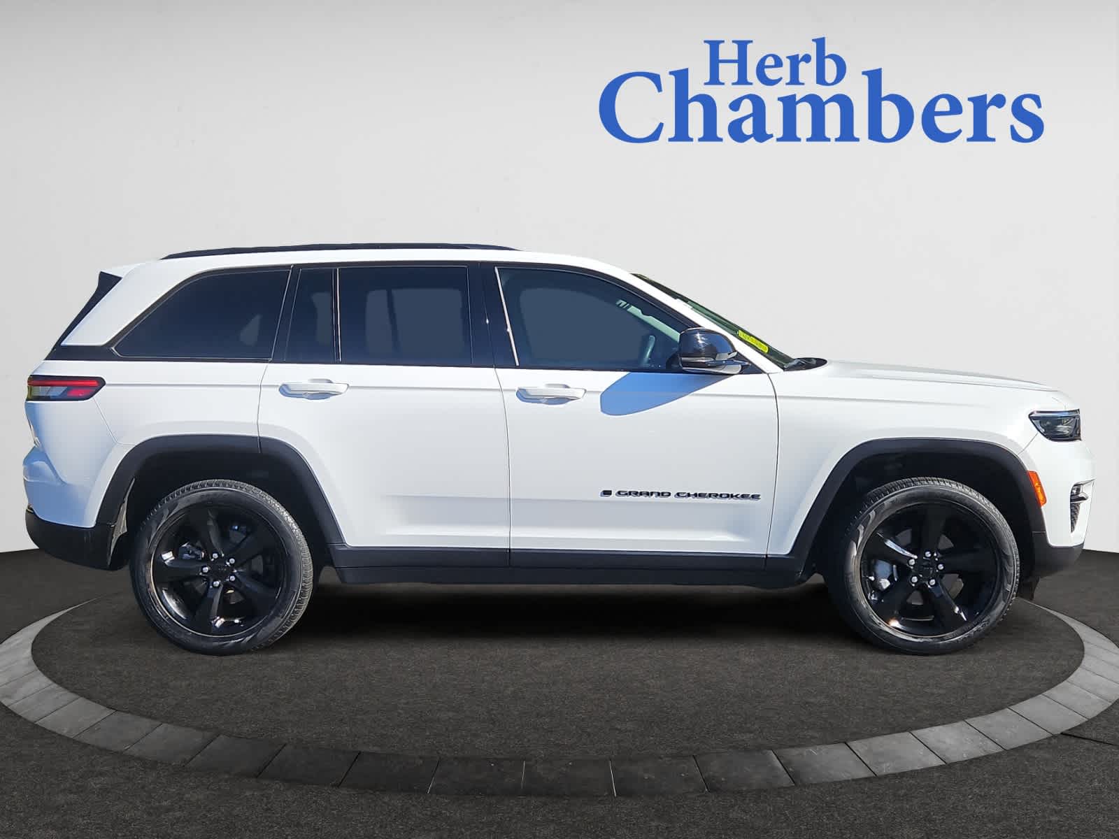 used 2023 Jeep Grand Cherokee car, priced at $33,598