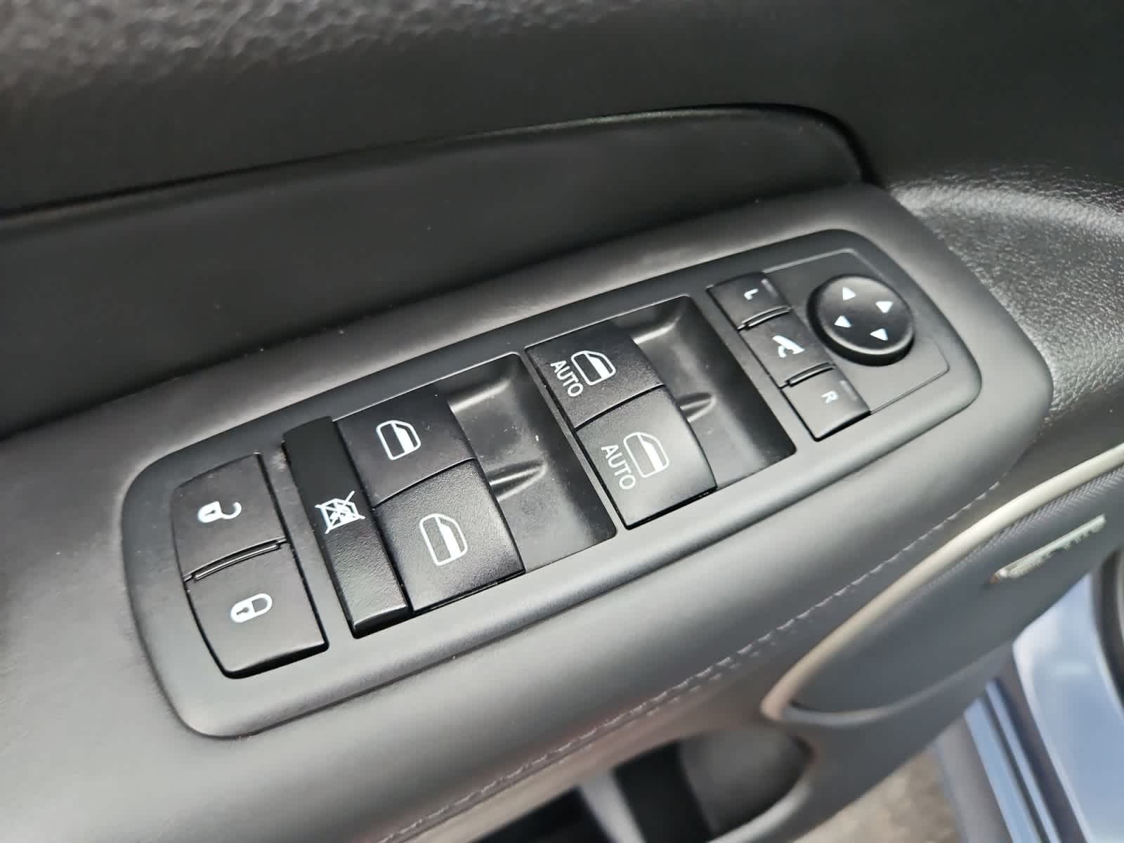 used 2020 Jeep Grand Cherokee car, priced at $23,998