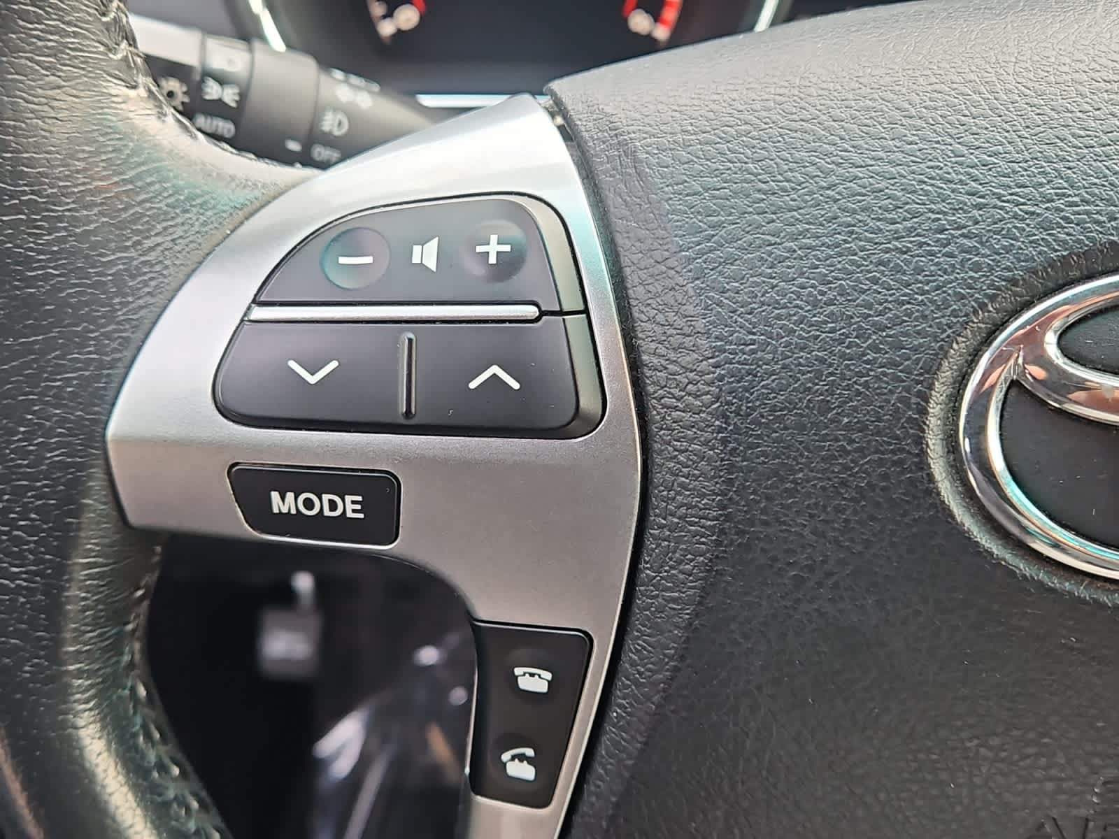 used 2013 Toyota Highlander car, priced at $12,998